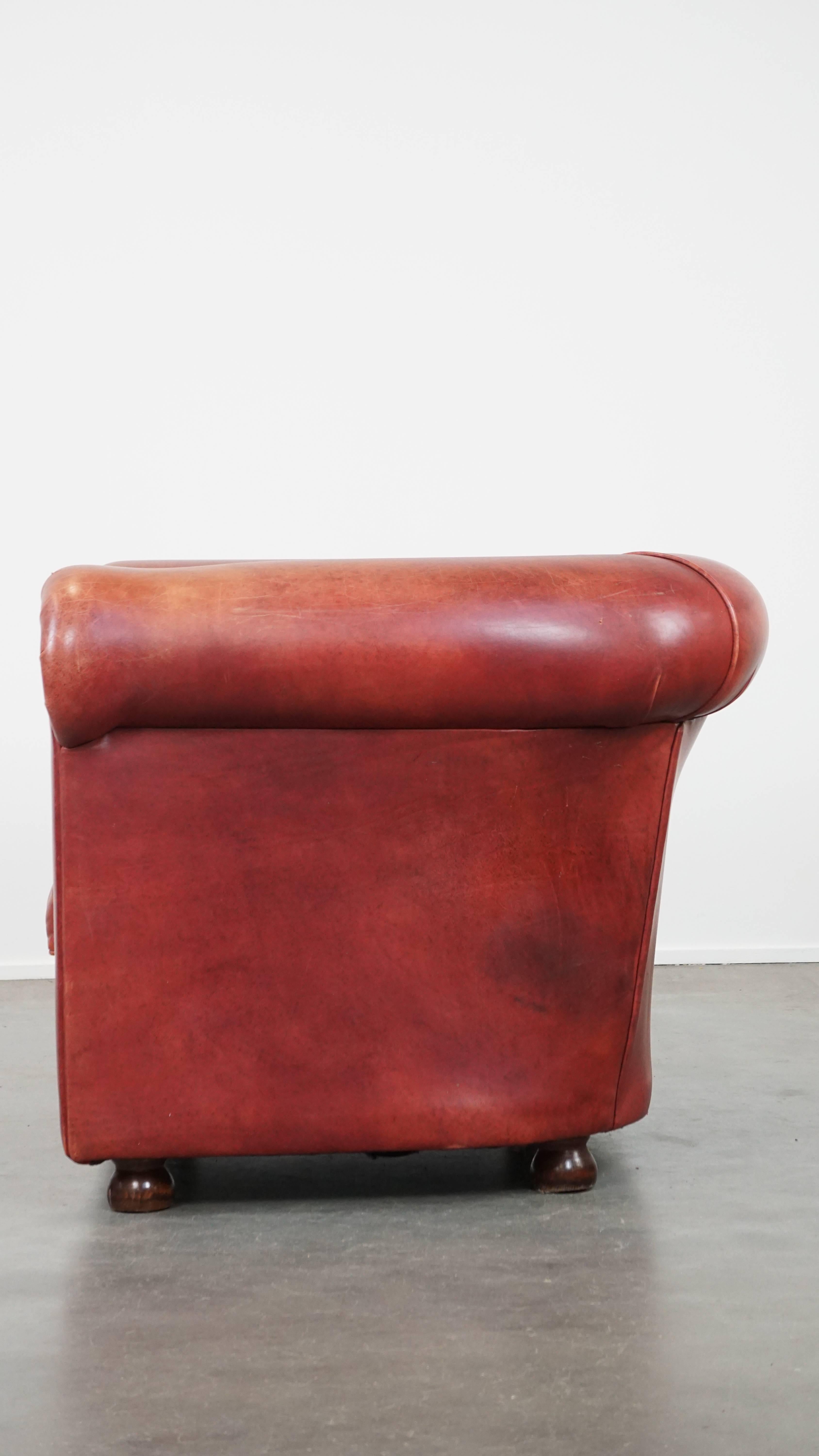 20th Century Classic Cowhide Leather English Chesterfield Club Chair in a Light Red Tone For Sale