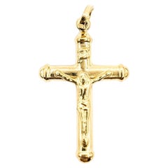 Classic Crucifix Pendant in 18k Yellow Gold