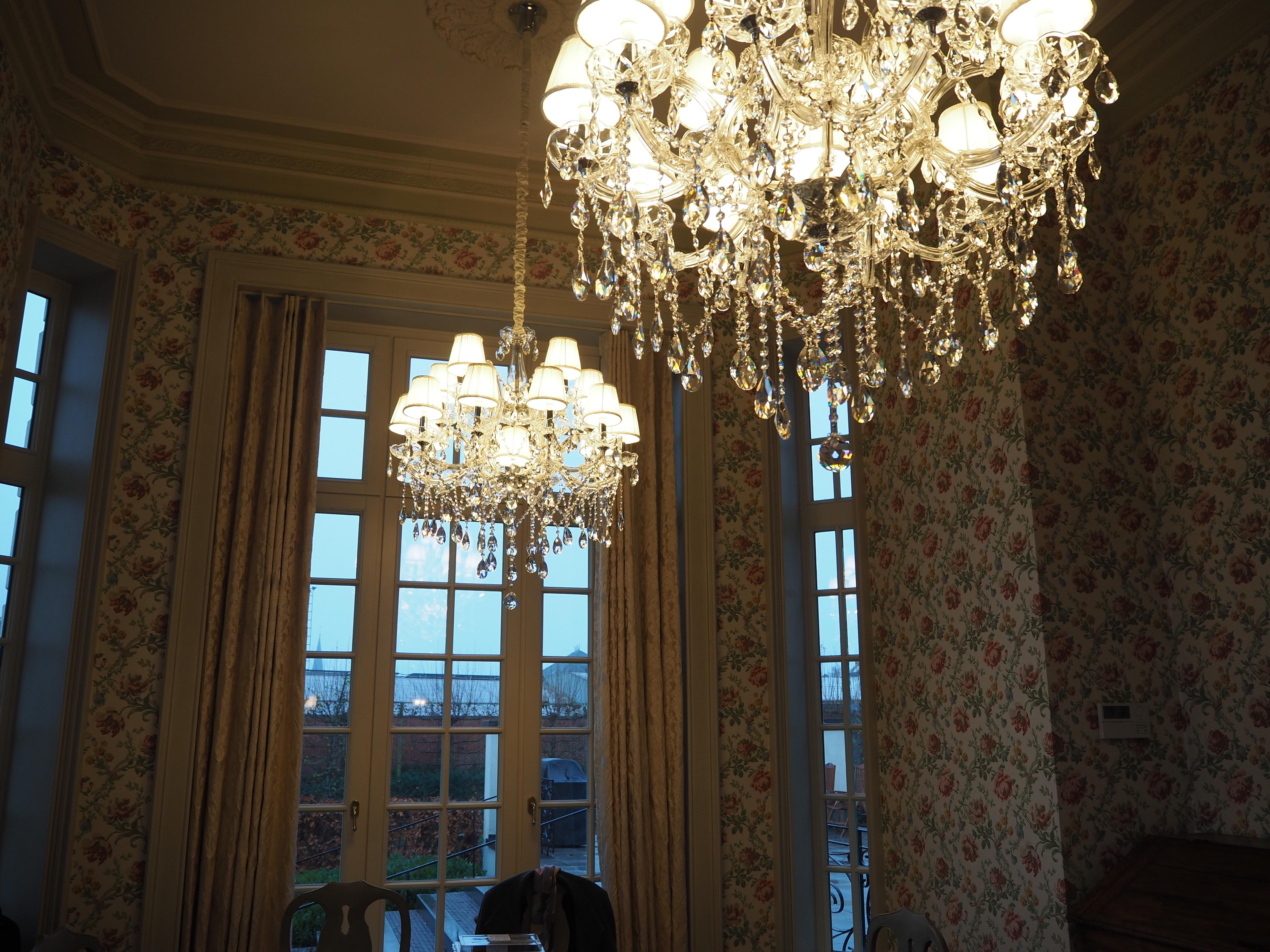 Classic Crystal Chandelier 
