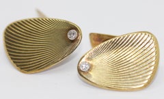 Classic Cufflinks, 14 Karat Yellow Gold with Diamonds
