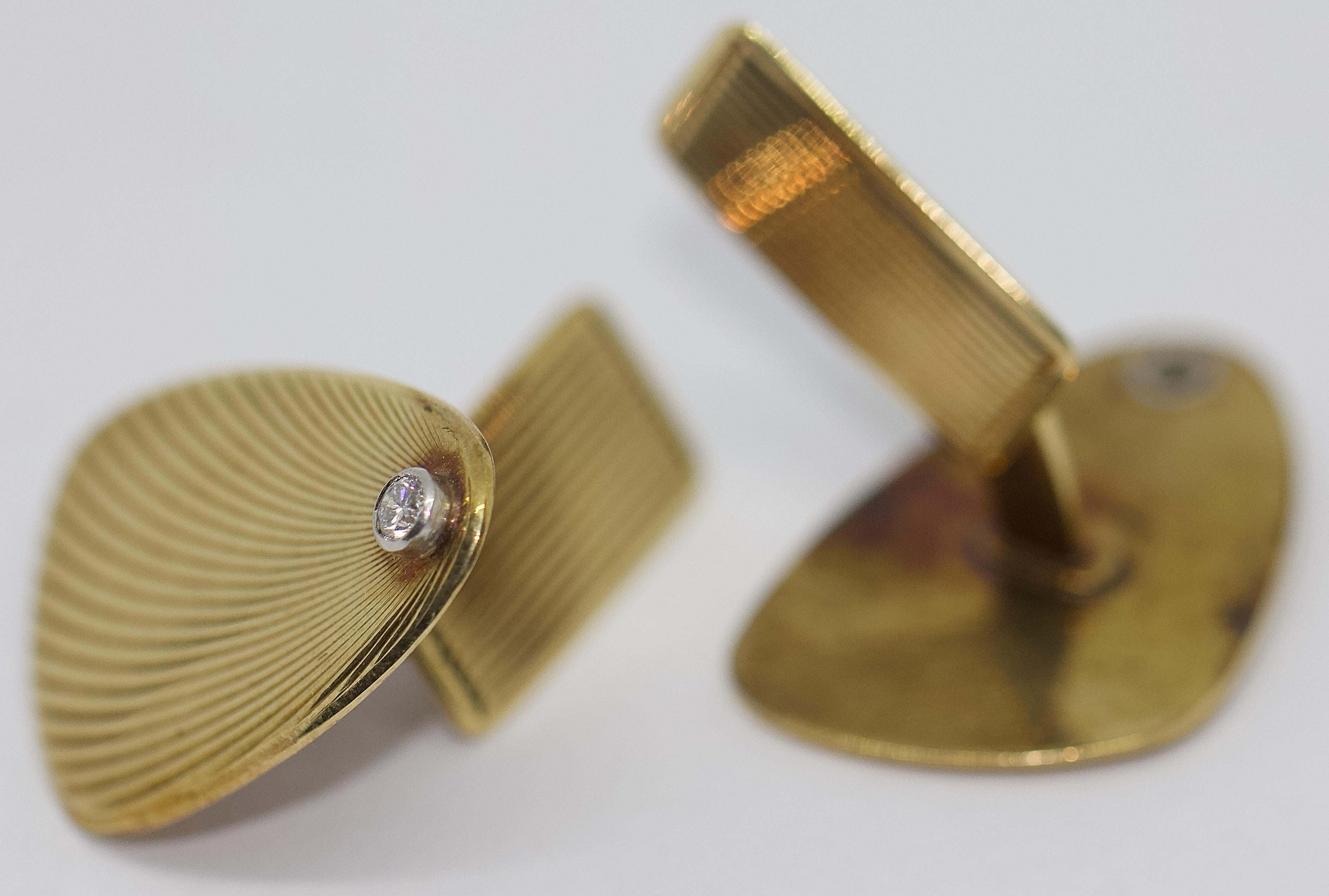 Round Cut Classic Cufflinks, 14 Karat Yellow Gold with Diamonds For Sale