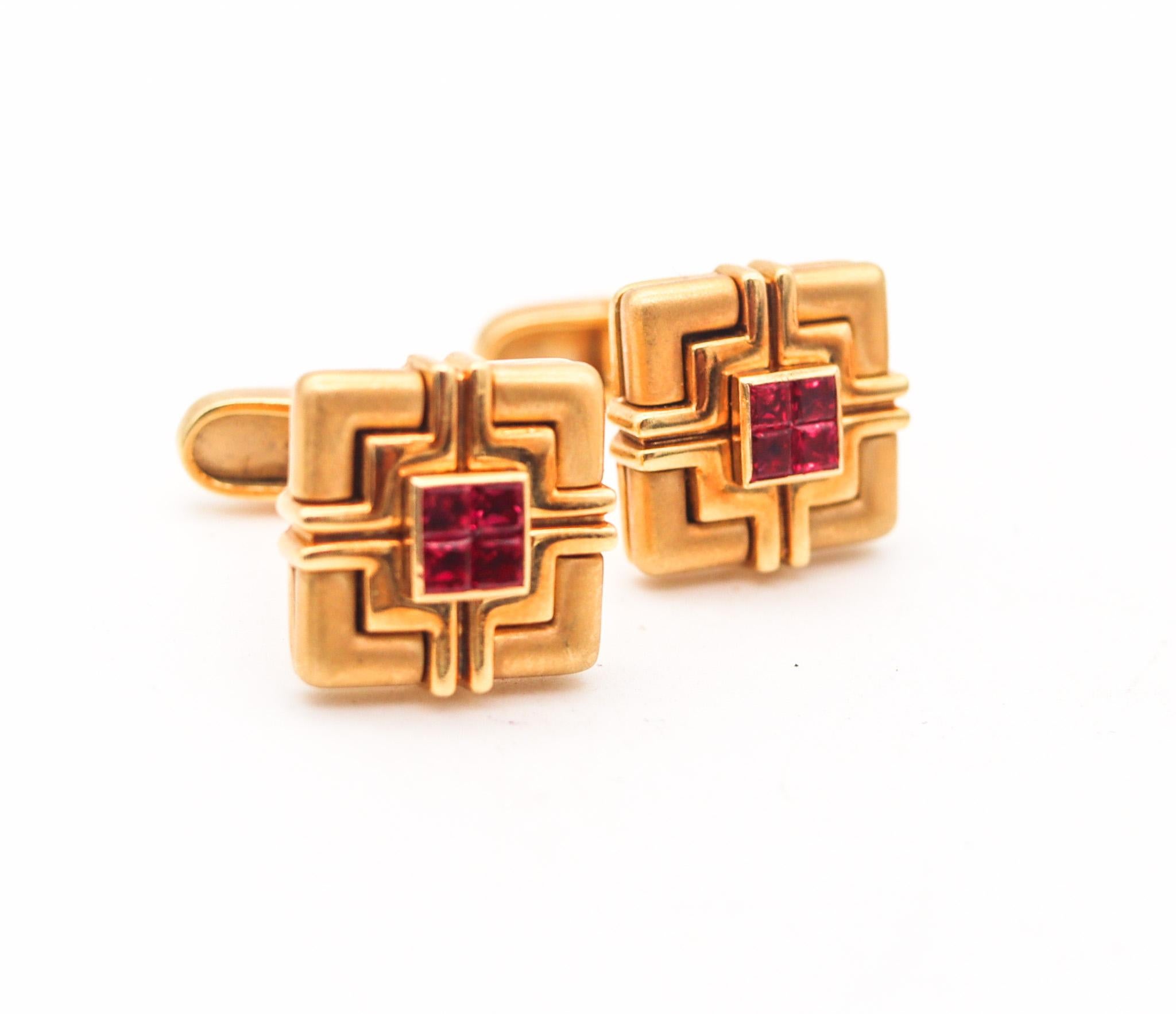 Cufflinks and shirt studs suite with rubies.

Gorgeous set of cufflinks and shirt studs. This elegant suite is composed by six pieces and were carefully crafted in solid yellow gold of 18 karats with high polished and brushed finishes. The pair of