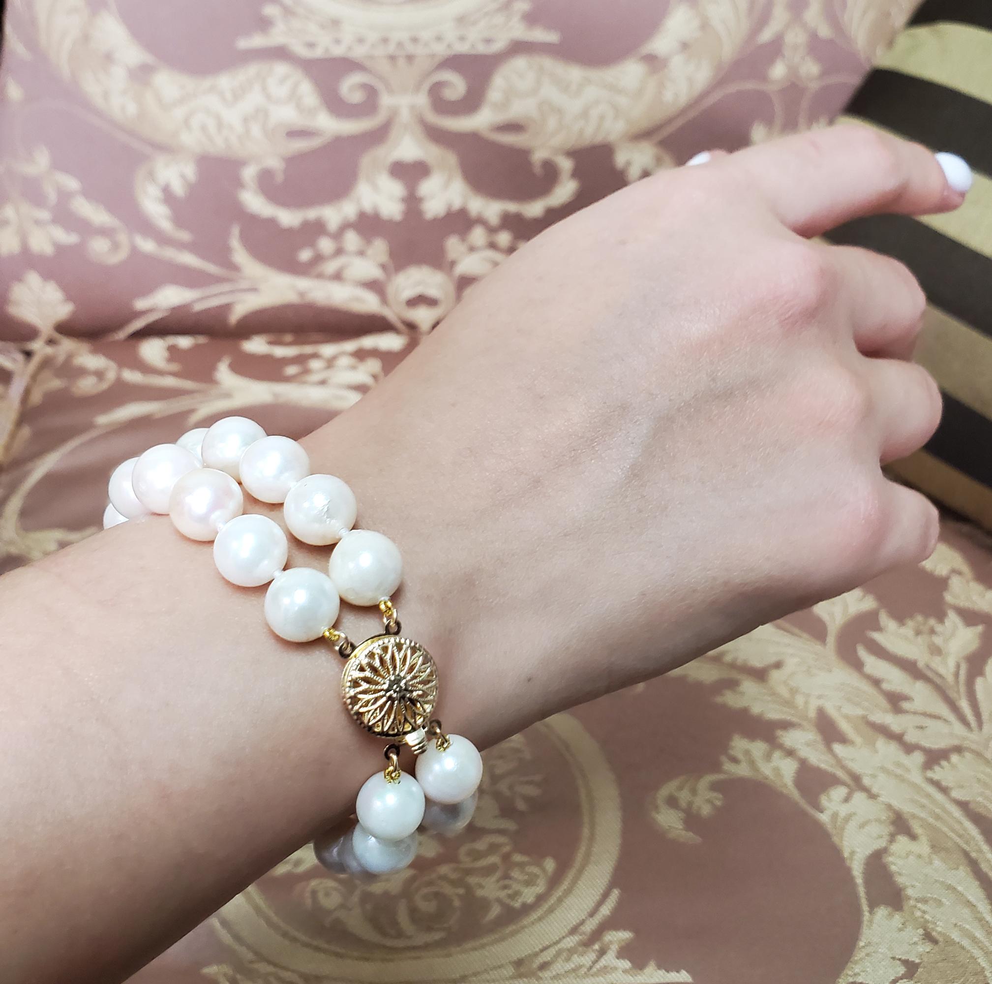 Classic Cultured Japanese Pearl White Double Strand Vintage Bracelet 14k YG For Sale 4