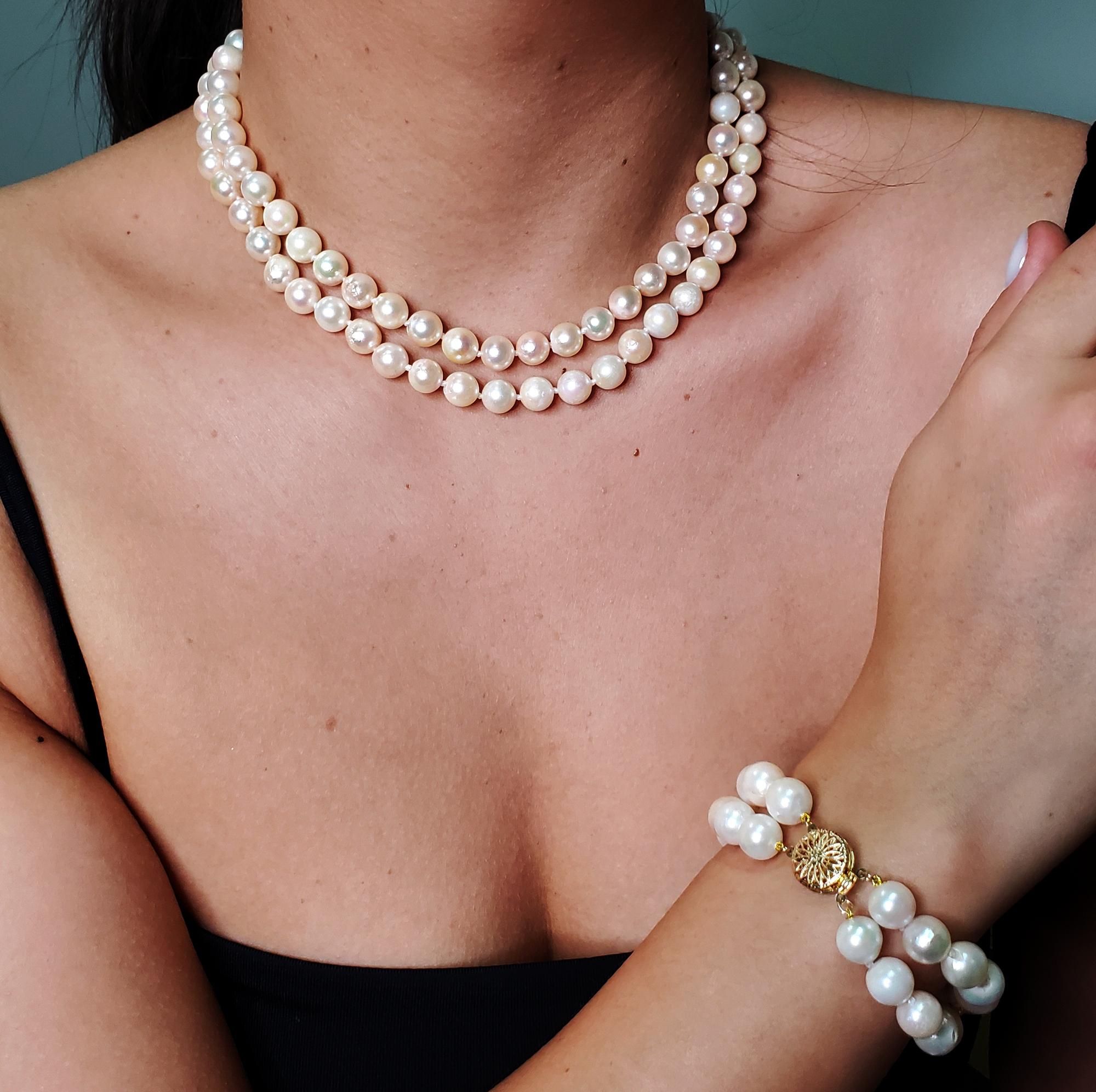 Bracelet vintage classique en perles de culture japonaises blanches à double brin 14 carats YG en vente 1