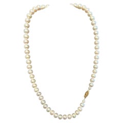 Collier classique en perles de culture avec fermoir en or 14 carats