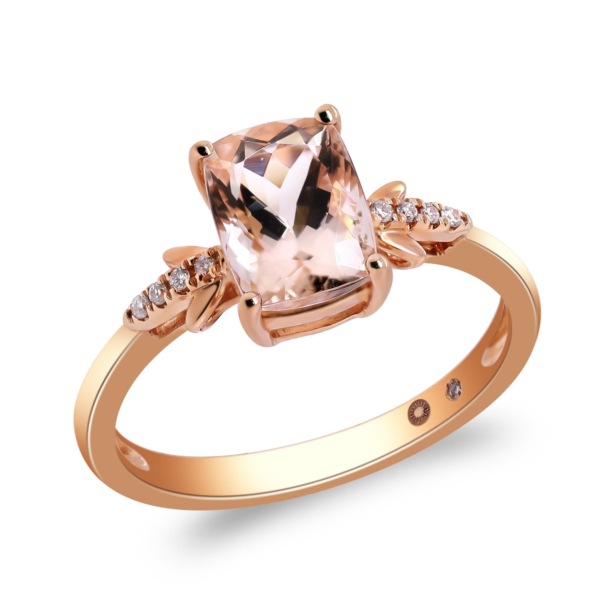 Art déco Bague classique en or rose 14 carats avec Morganite taillée en coussin et diamants ronds en vente