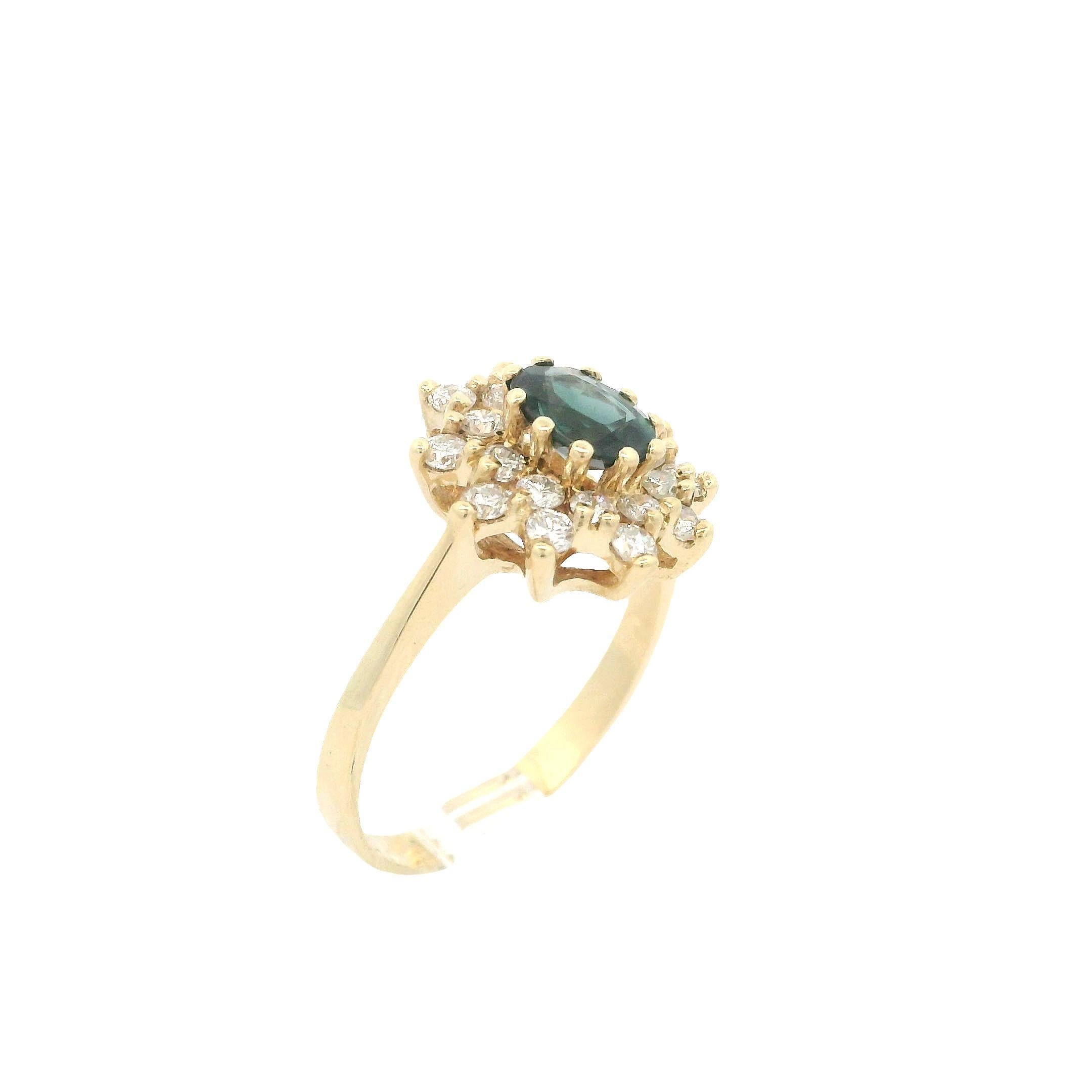 Classic Cute 14k Gelbgold 1,25ctw Saphir & Halo Diamond Cluster Petite Ring im Angebot 2