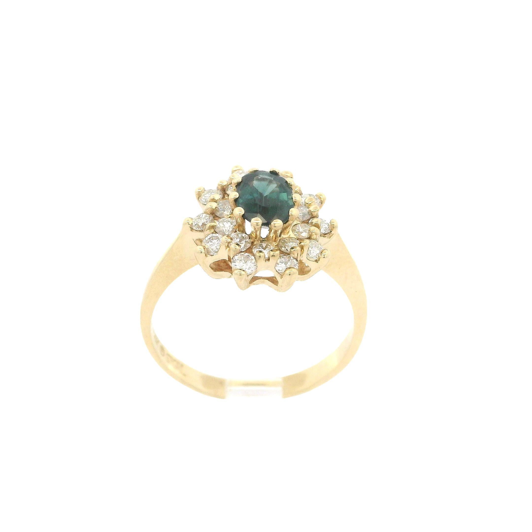 Classic Cute 14k Gelbgold 1,25ctw Saphir & Halo Diamond Cluster Petite Ring im Angebot 3