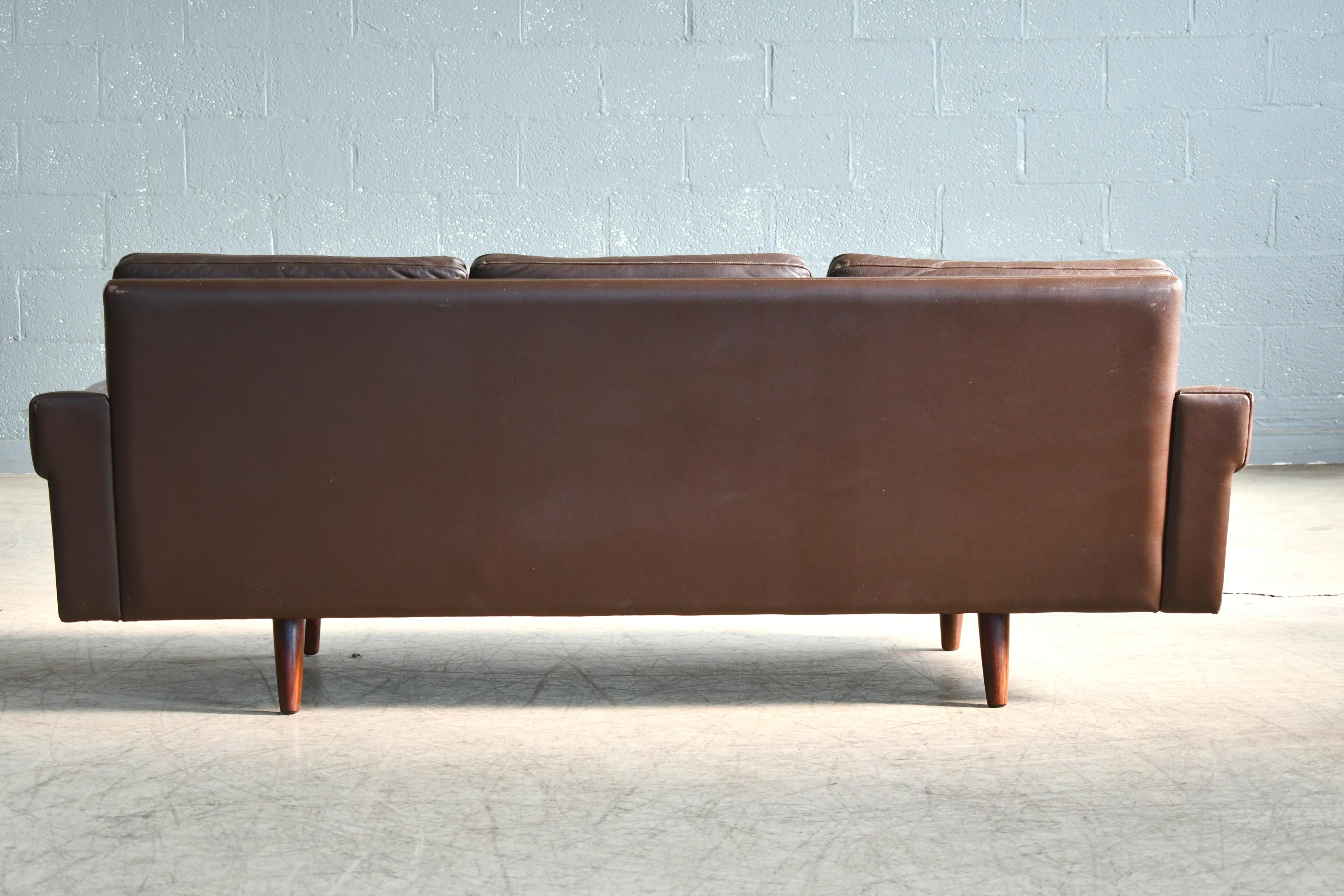 Classic Danish 1960s Midcentury Sofa in Chestnut Colored Leather by Georg Thams 6