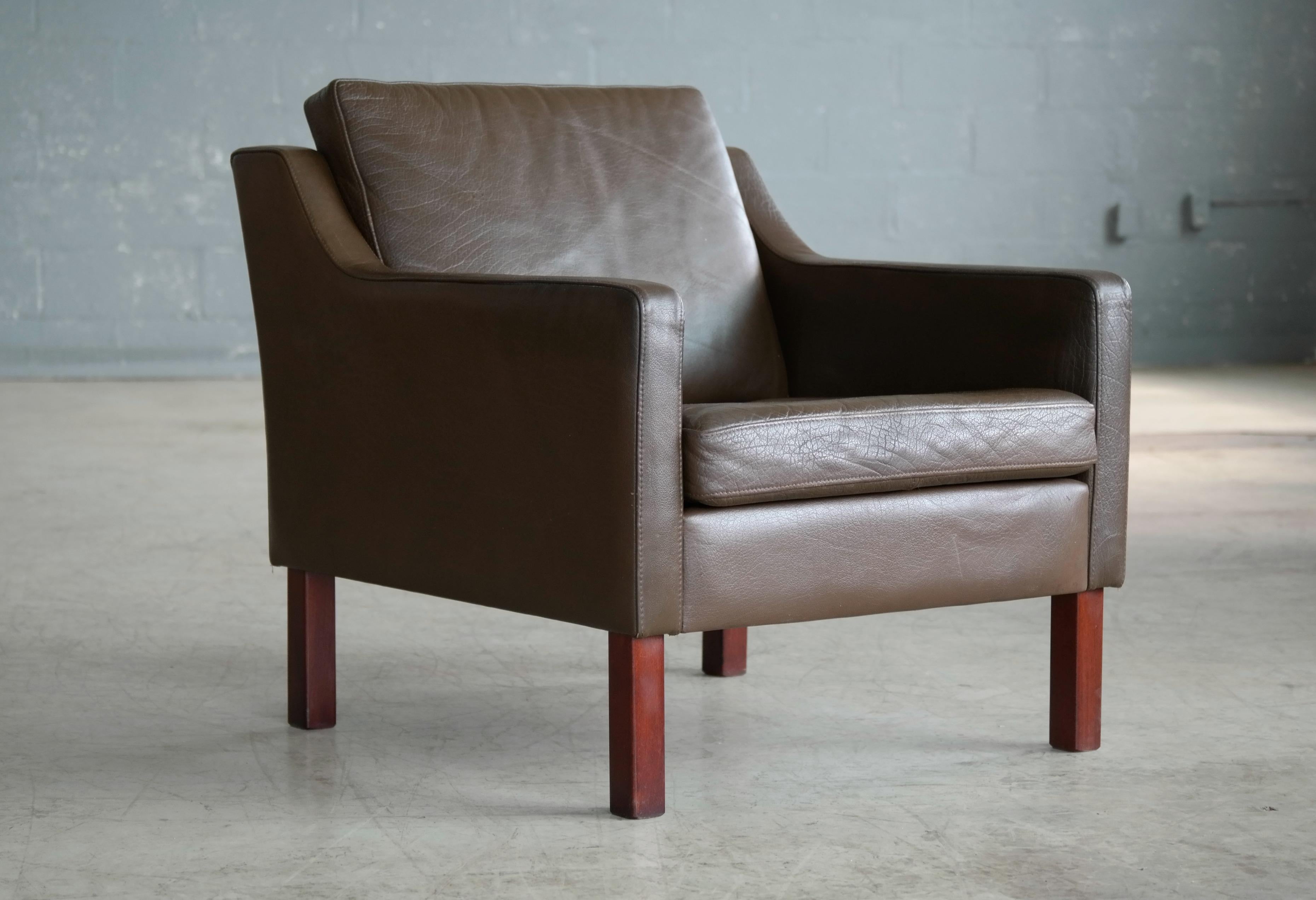 Mid-20th Century Classic Danish Borge Mogensen Style Easy Chair in Espresso Buffalo Leather