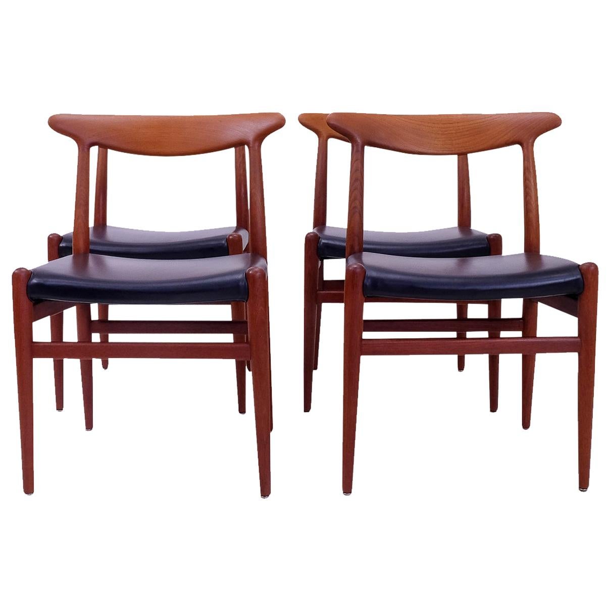 Classic Danish Design Hans Wegner W2 Chairs in Teak, Set of 4