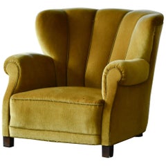 Classic Danish Large-Scale Club or Lounge Chair Model 1518 by Fritz Hansen Made