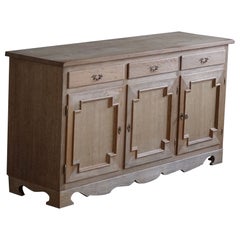 Classic Danish Mid Century Modern Buffet Cabinet / Sideboard, Made in Oak, 1960s