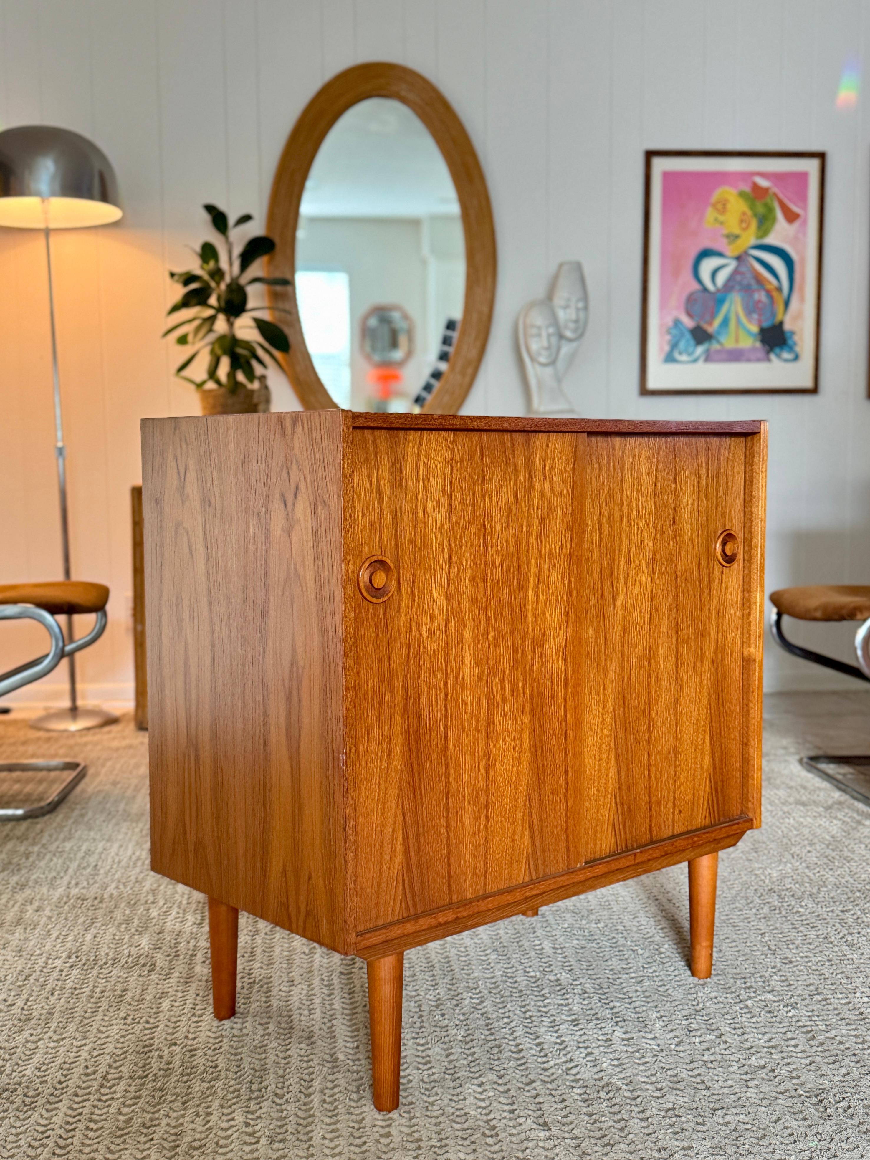 European Classic Danish mid century modern teak record cabinet with sliding doors For Sale