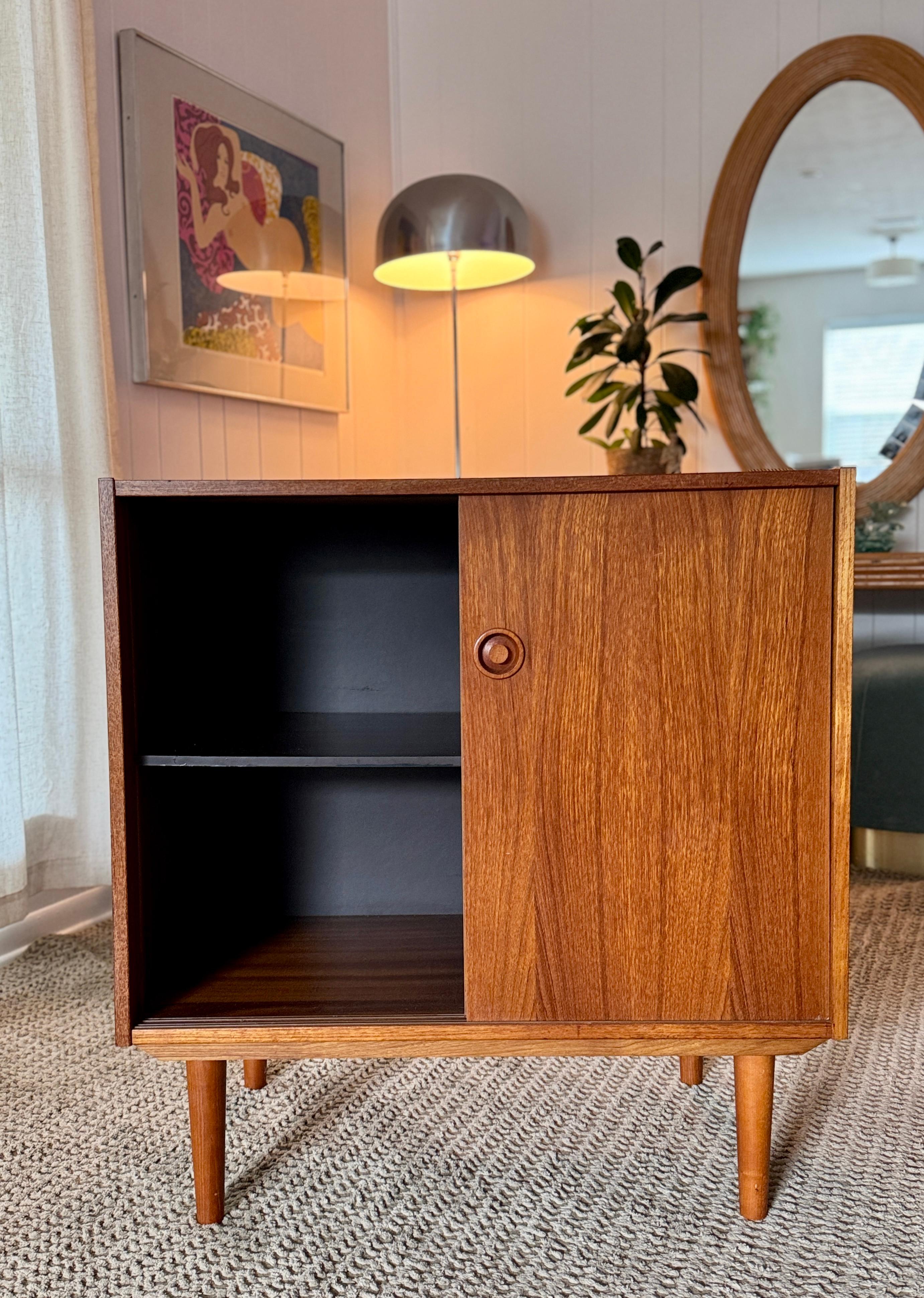 Classic Danish mid century modern teak record cabinet with sliding doors For Sale 1
