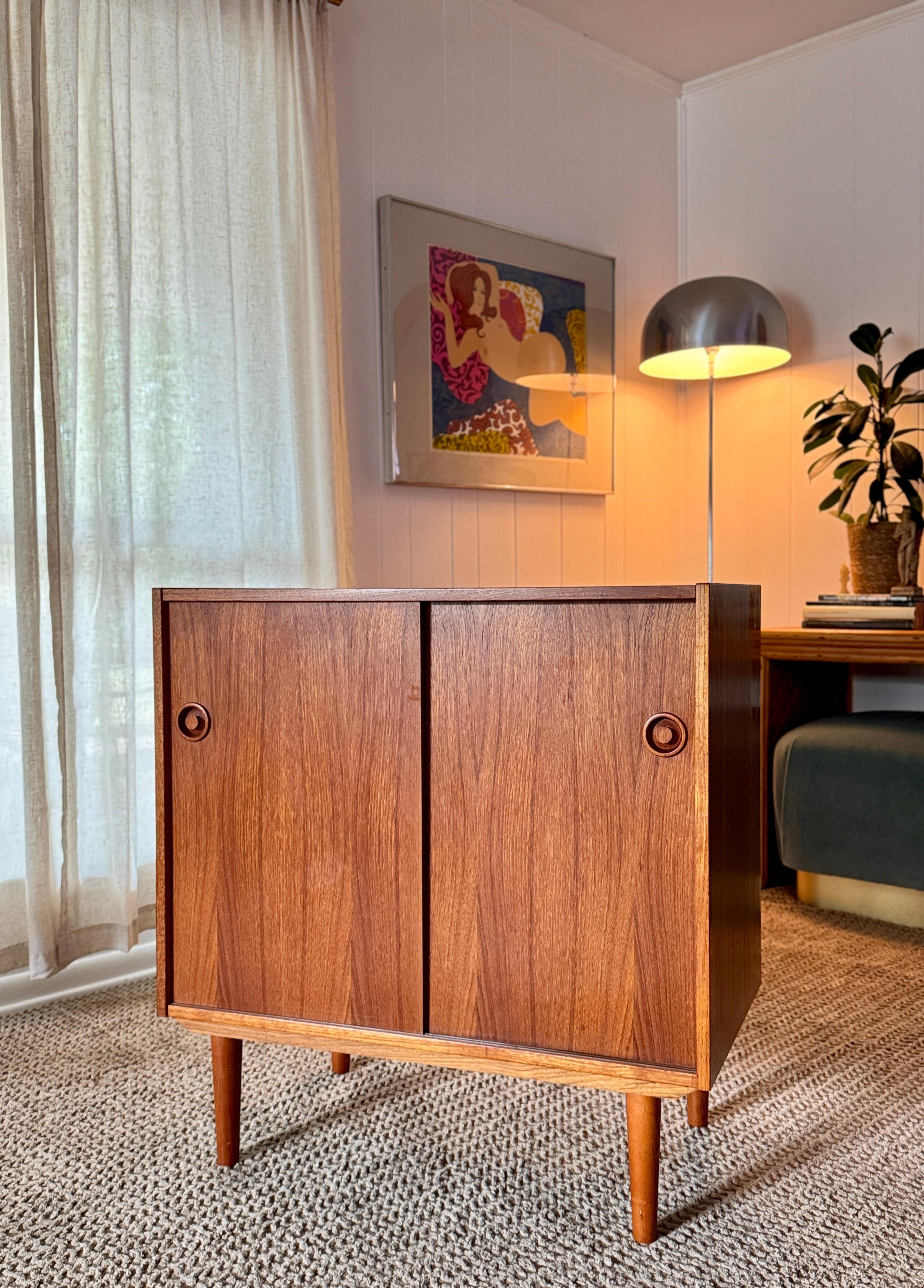 Classic Danish mid century modern teak record cabinet with sliding doors For Sale 2