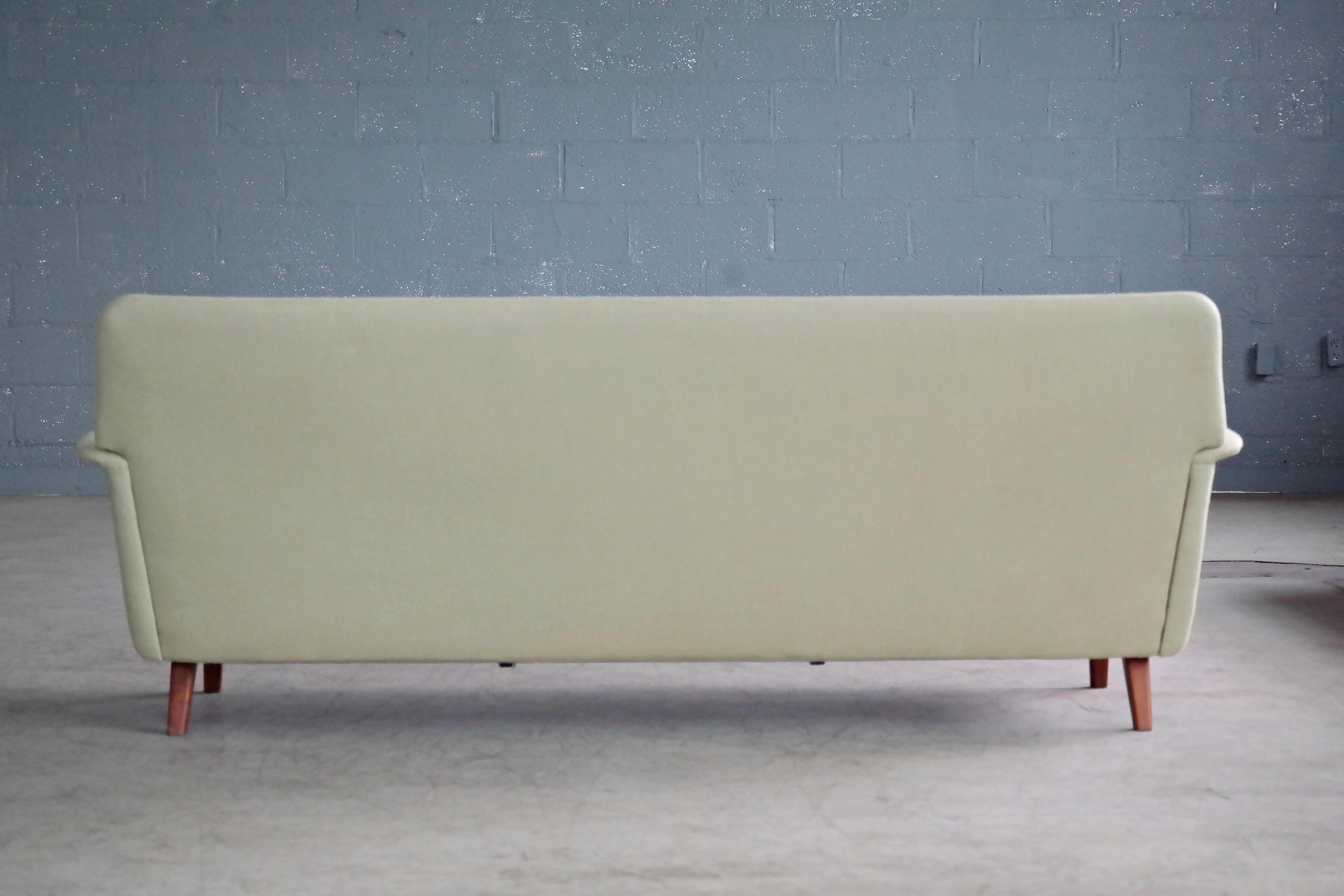 Wool Classic Danish Midcentury Sofa by Folke Ohlsson for Fritz Hansen, 1950s 