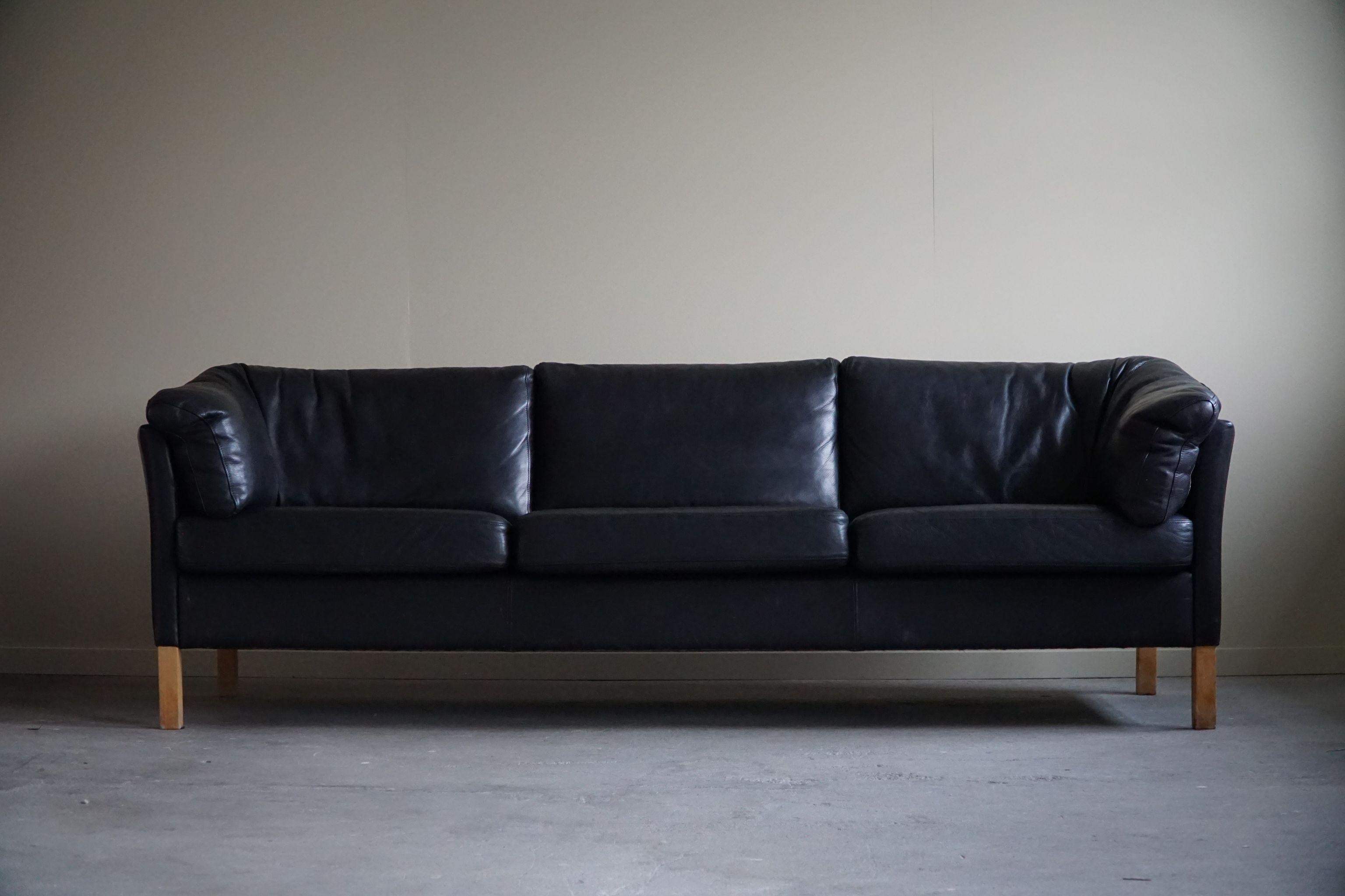 Classic Danish Mid Century Three Seater Sofa in Black Leather, Made in 1970s 6