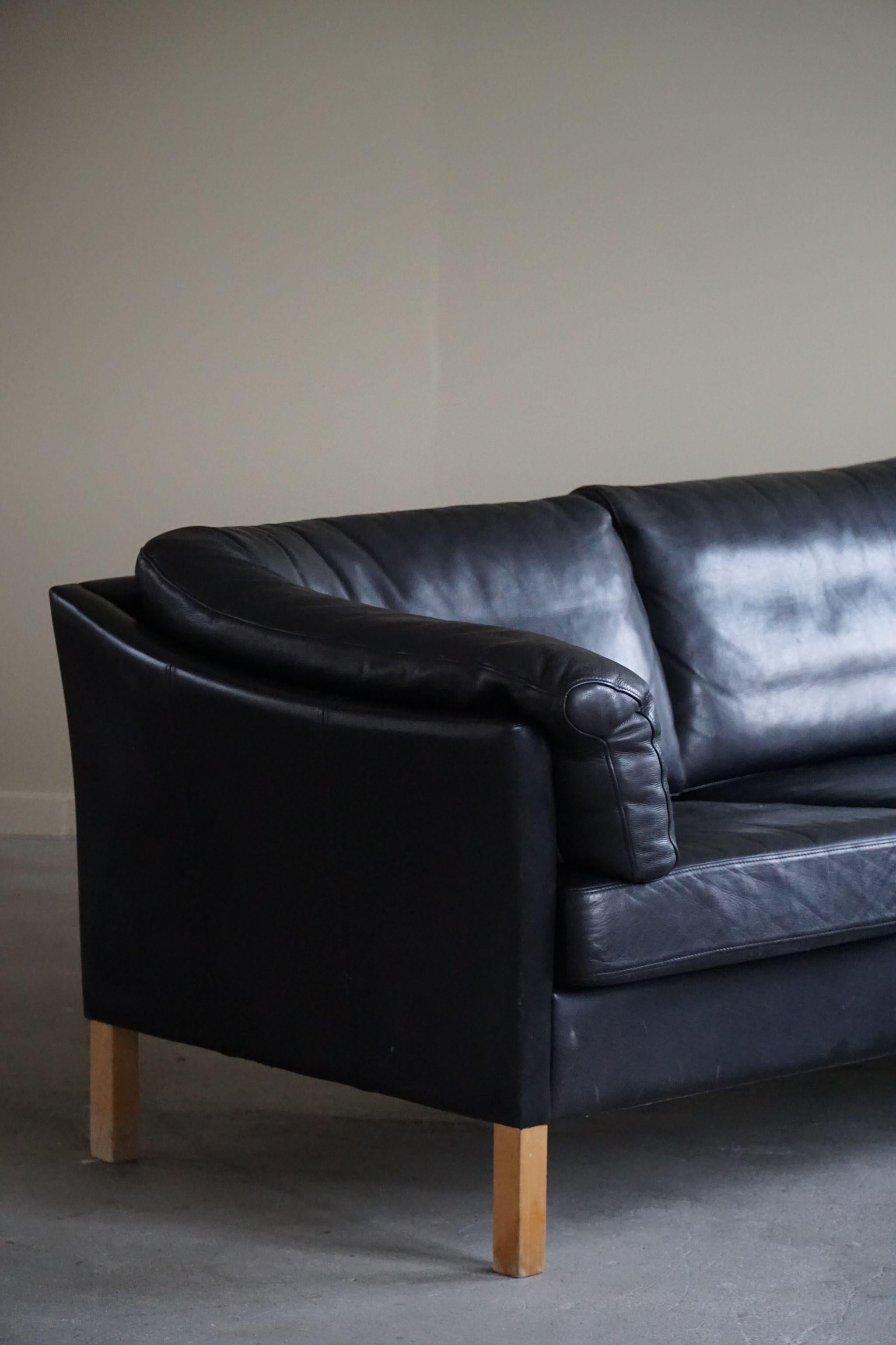 Classic Danish Mid Century Three Seater Sofa in Black Leather, Made in 1970s 4