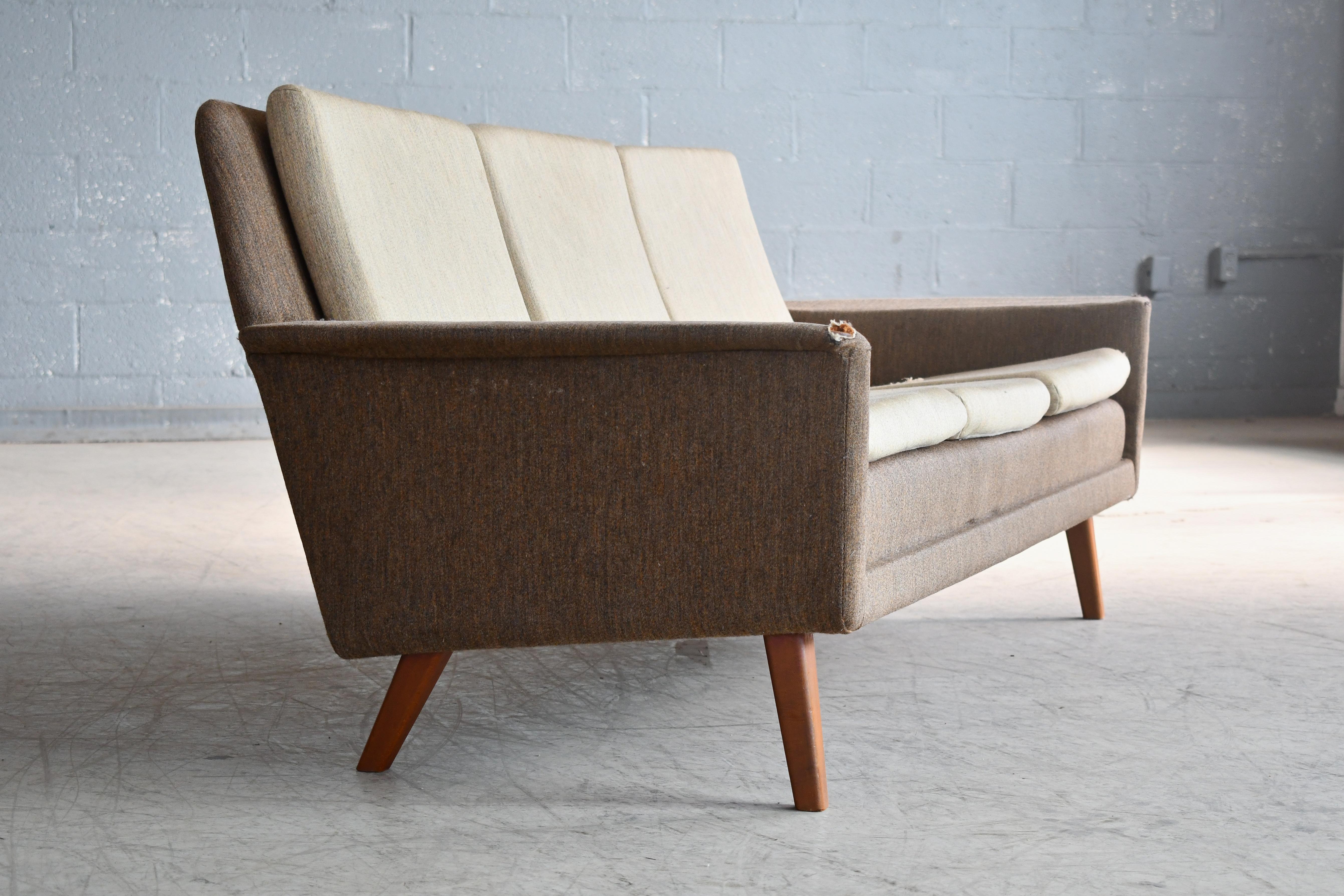 Danois Canapé danois classique du milieu du siècle dernier de Folke Ohlsson pour Fritz Hansen, années 1950 en vente