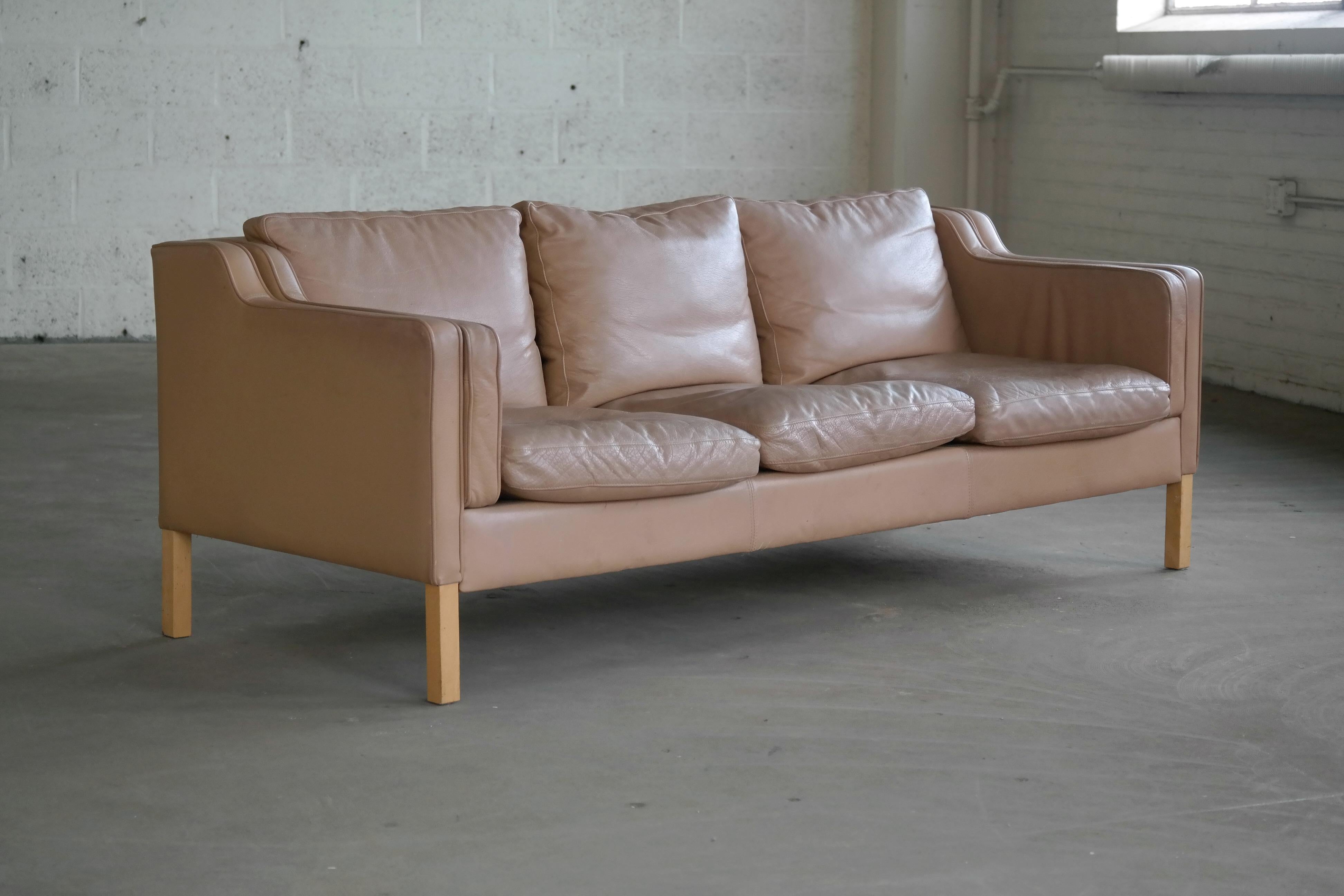 Classic Danish Midcentury Sofa in Tan Leather in the Style of Børge Mogensen 7
