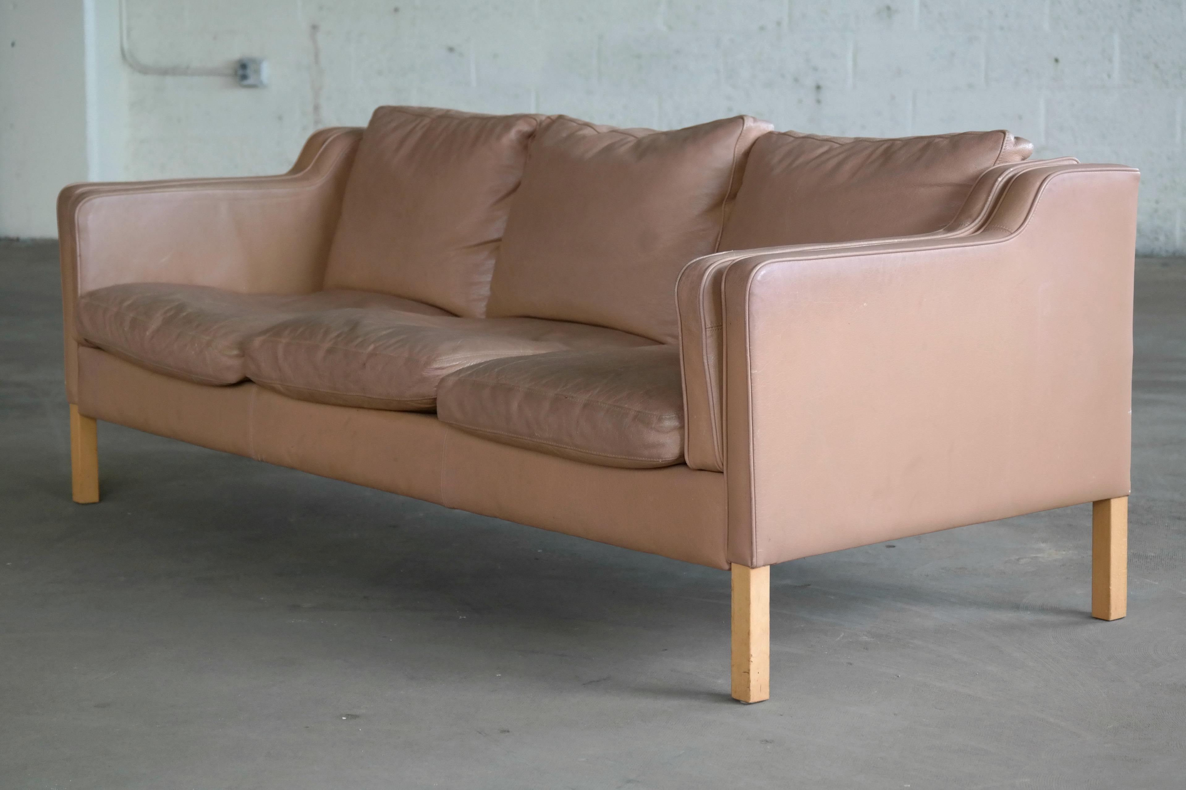 Late 20th Century Classic Danish Midcentury Sofa in Tan Leather in the Style of Børge Mogensen
