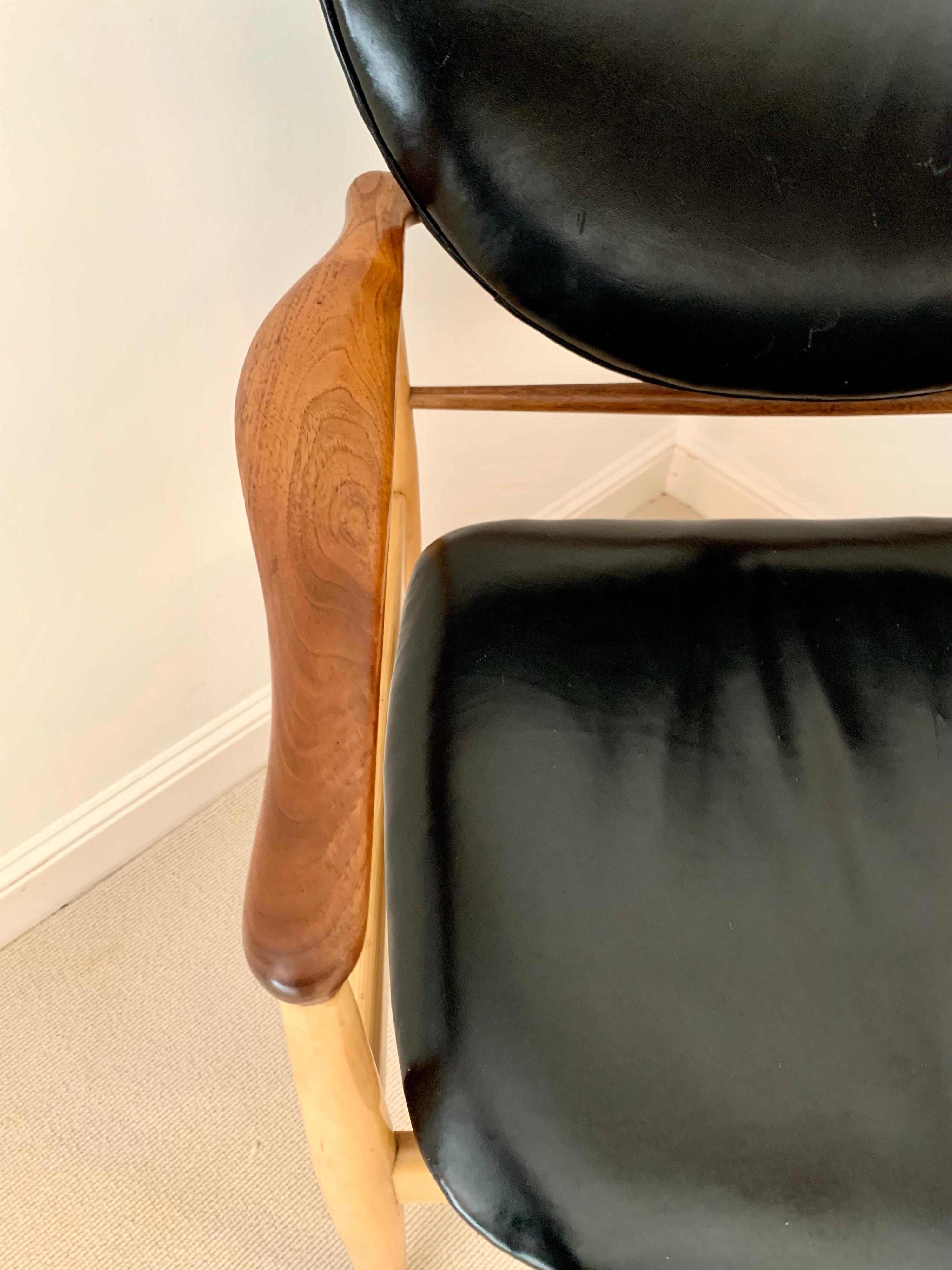 Late 20th Century Classic Danish Modern Finn Juhl #48 Rare Maple, Walnut and Leather Chair Vodder