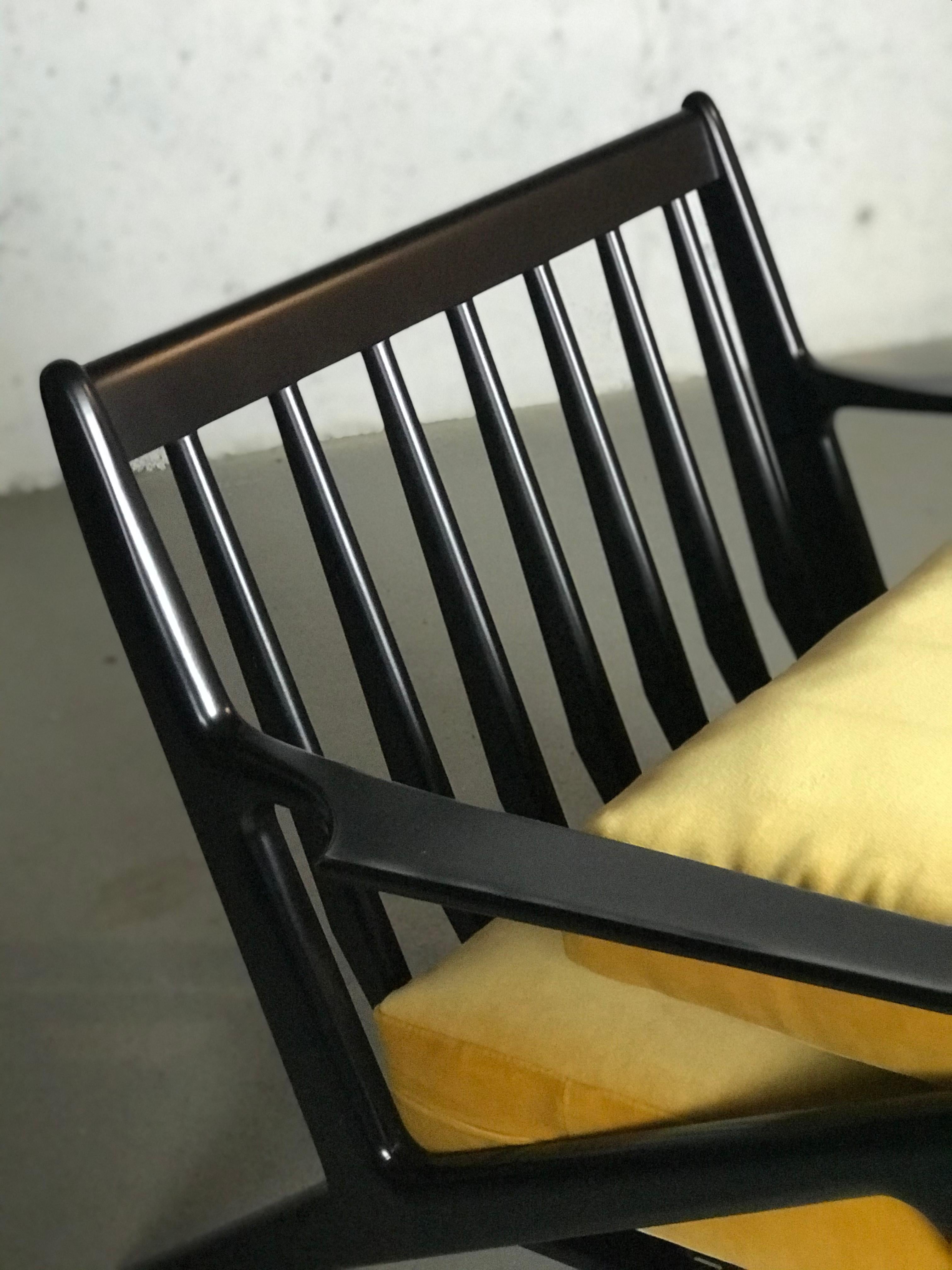 Mid Century Lounge Chair in Ebony and Goldenrod Velvet by Poul Jensen for Selig For Sale 2