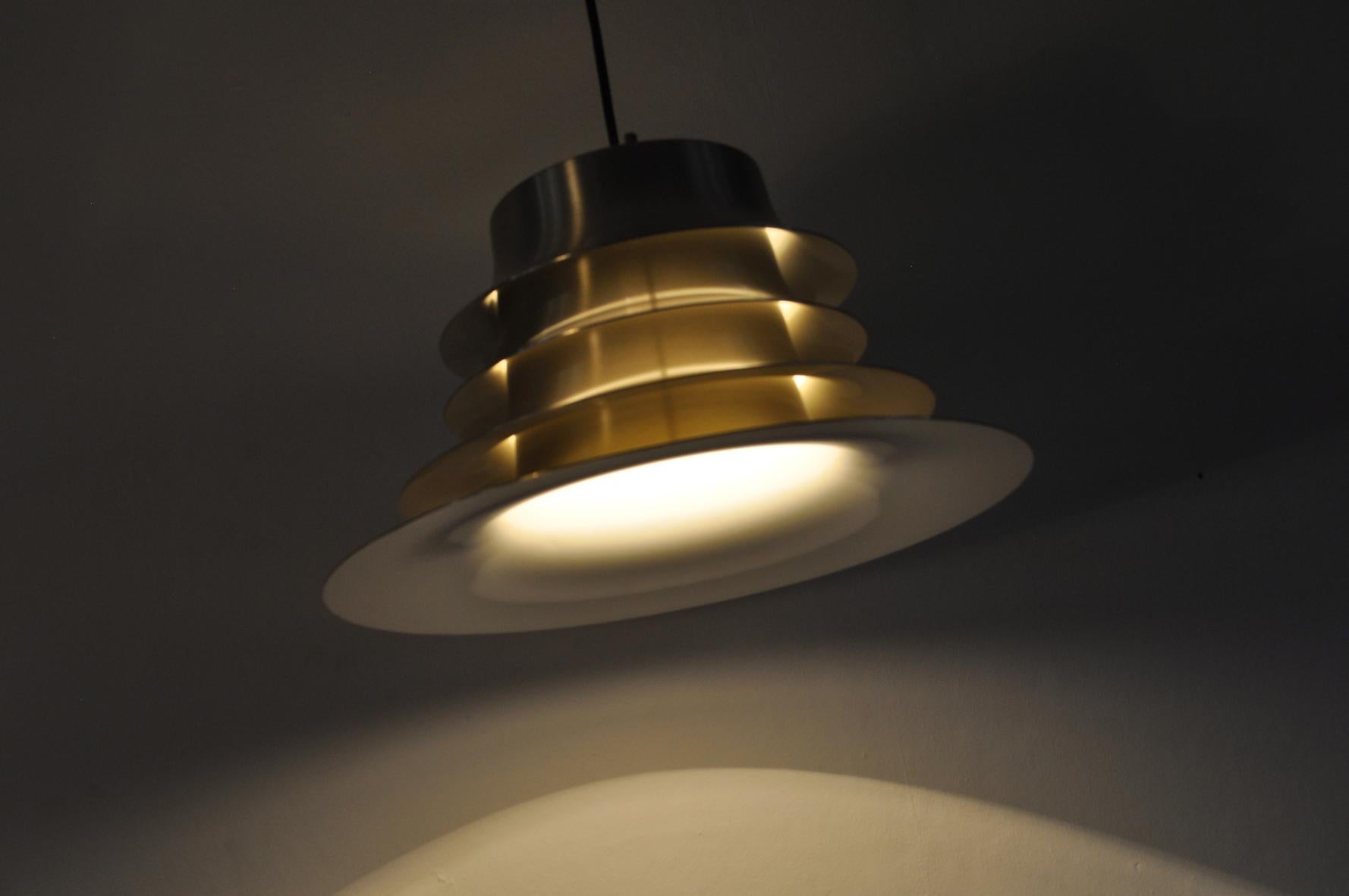 Classic Danish Multilayered Pendant Light in Brass For Sale 6