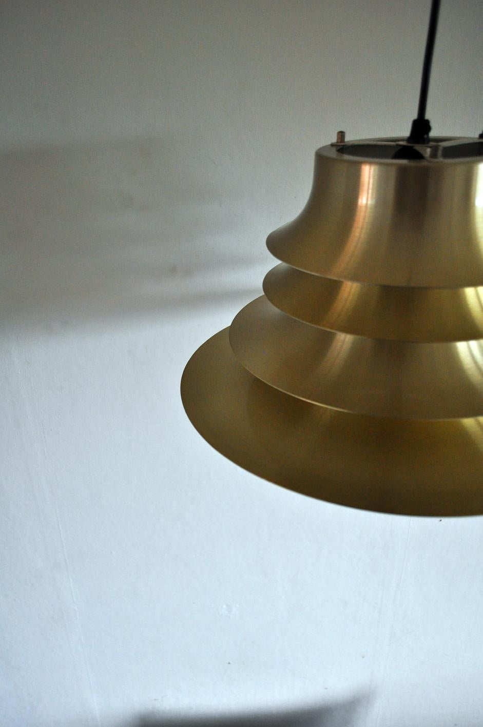 Classic Danish Multilayered Pendant Light in Brass For Sale 7