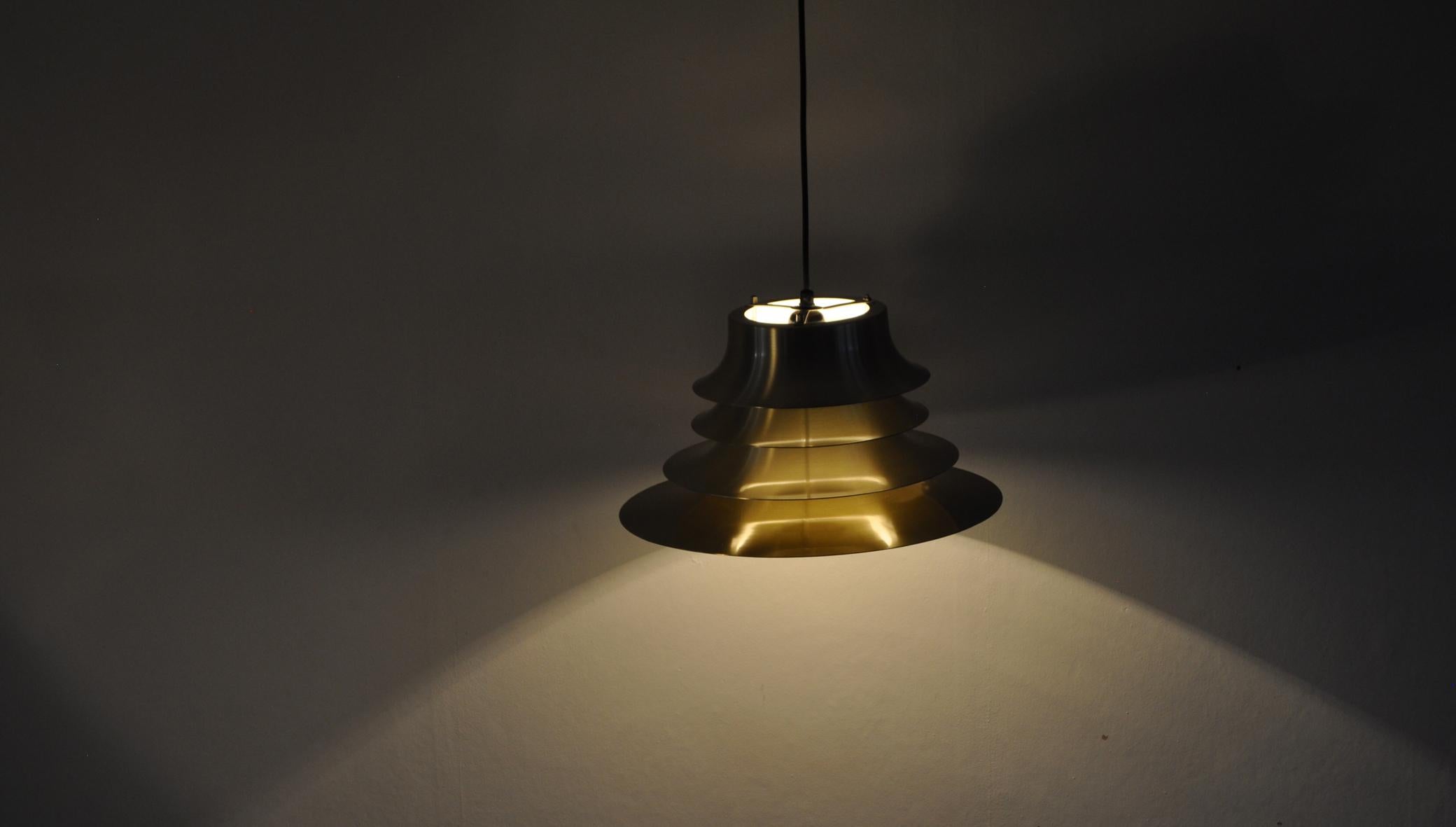 Classic Danish Multilayered Pendant Light in Brass For Sale 1