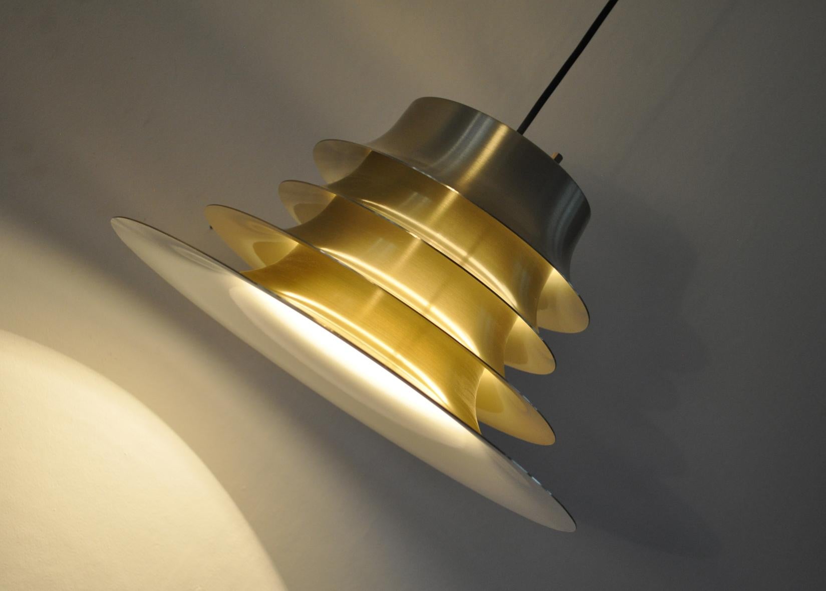 Classic Danish Multilayered Pendant Light in Brass For Sale 4