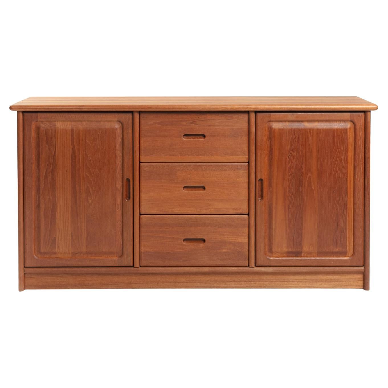 Dänische Dyrlund-Anrichte/ Sideboard aus Teakholz mit Schubladen und Türen