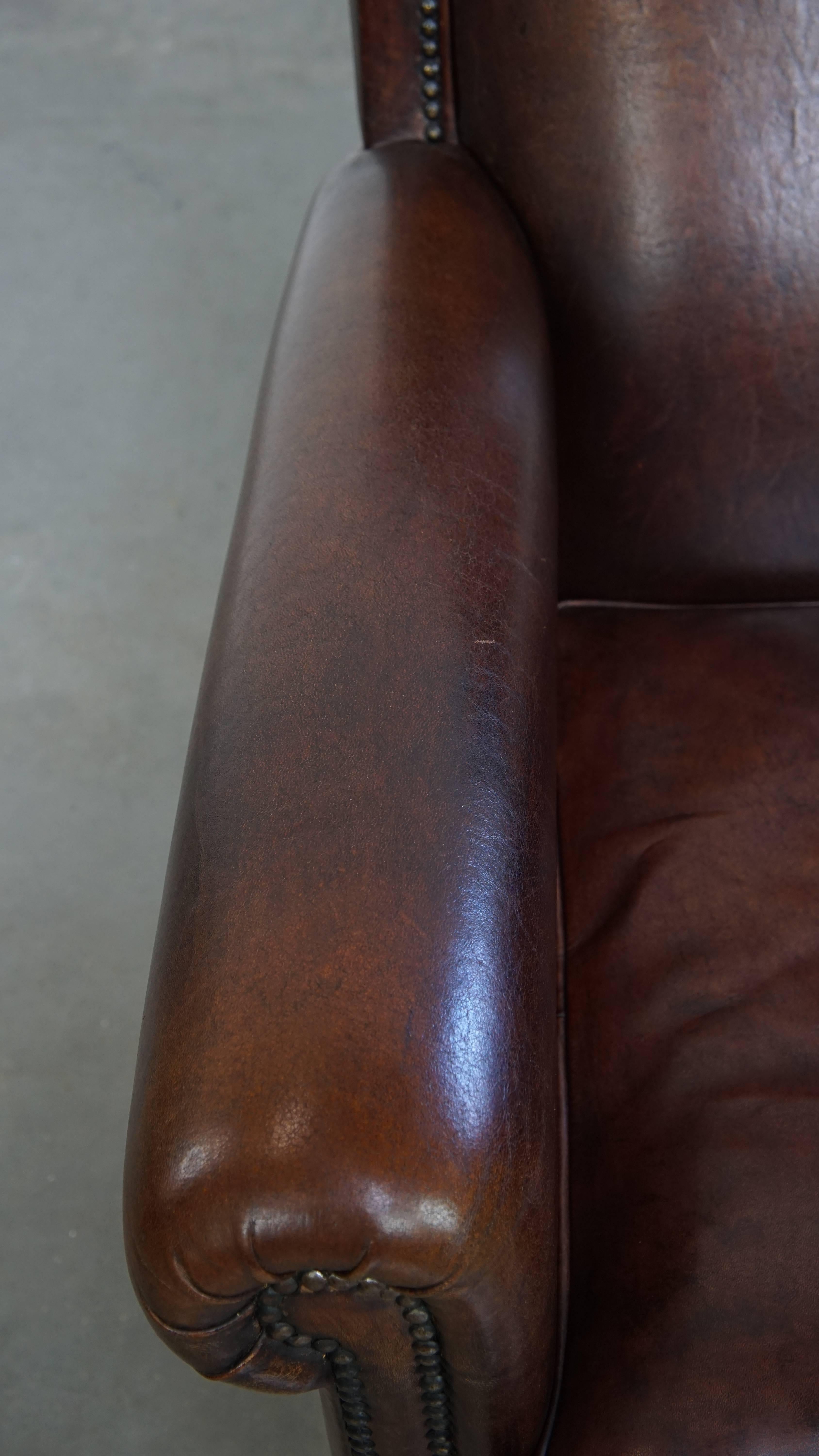 Classic Dark Brown Sheepskin Leather Design Armchair For Sale 1