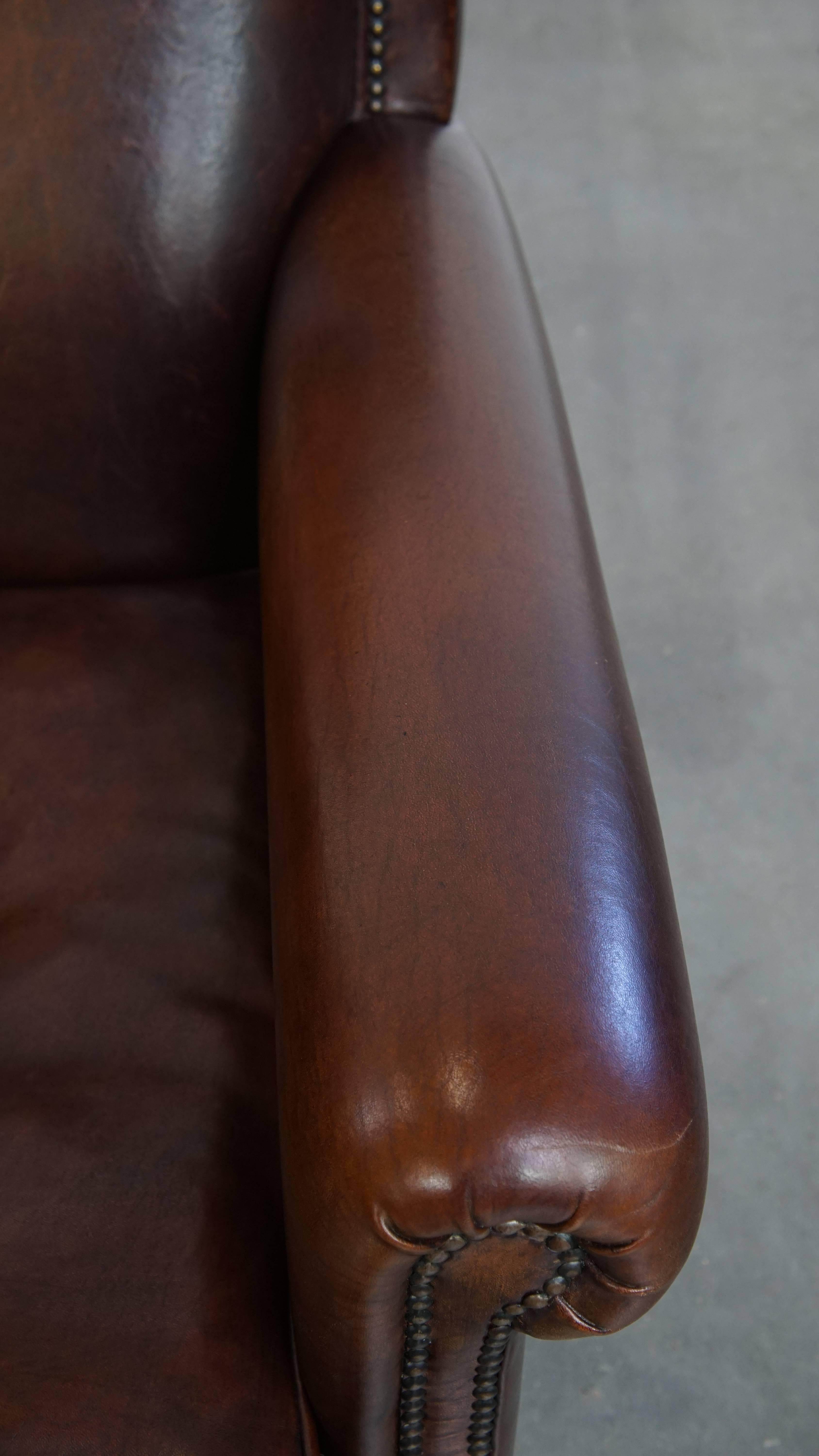 Classic Dark Brown Sheepskin Leather Design Armchair For Sale 2