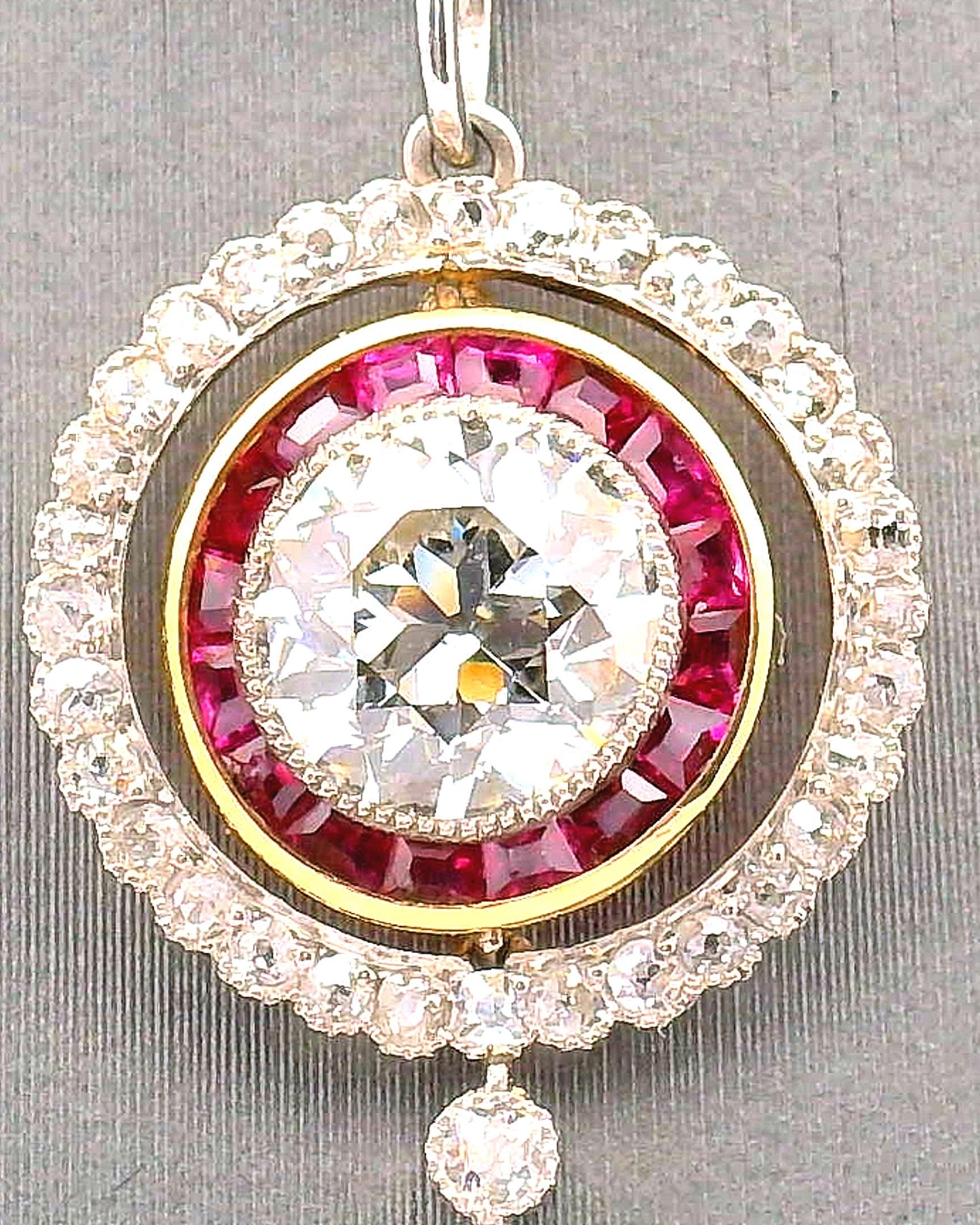 Ciondolo classico Deco con diamanti e rubini In condizioni buone in vendita a Sausalito, CA