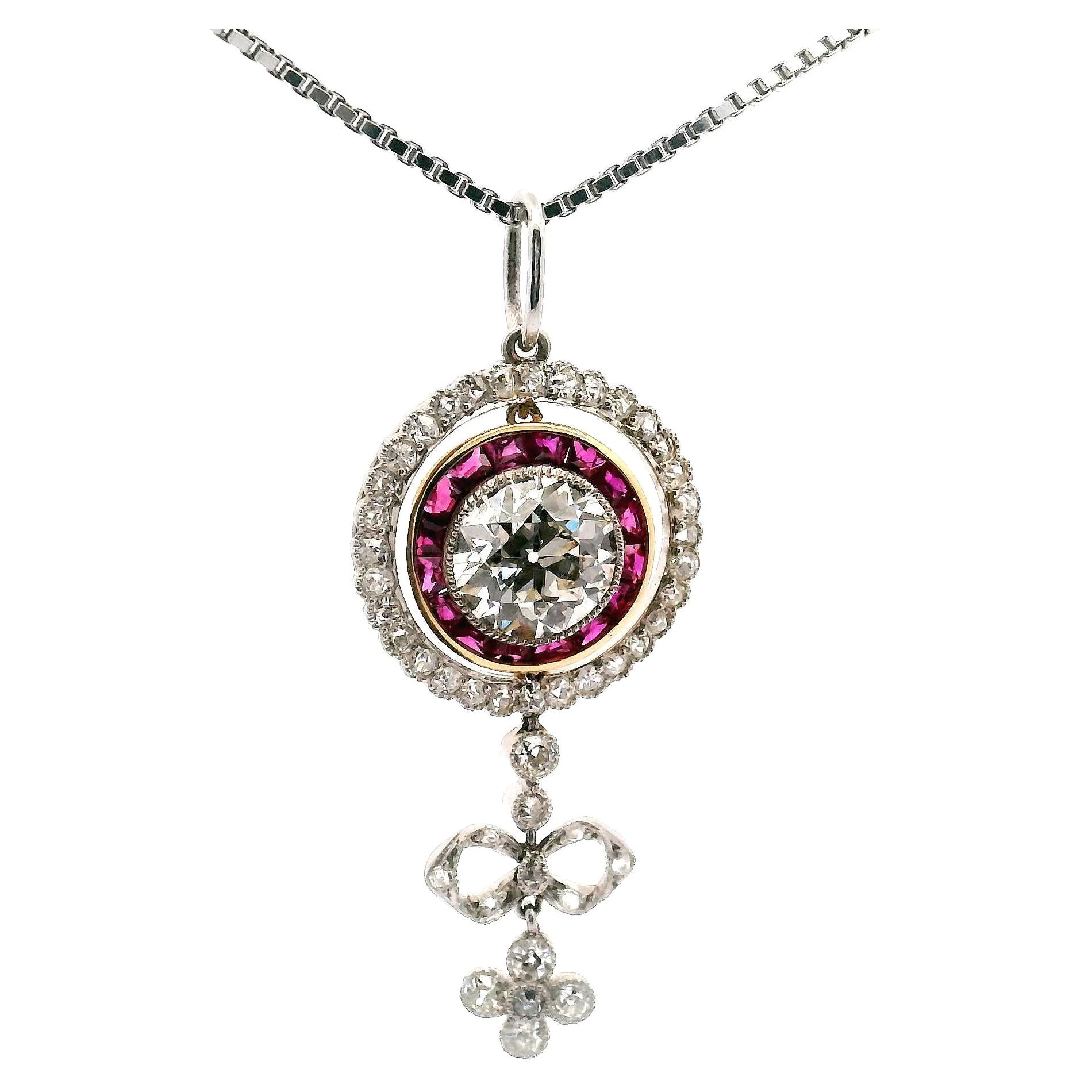 Ciondolo classico Deco con diamanti e rubini
