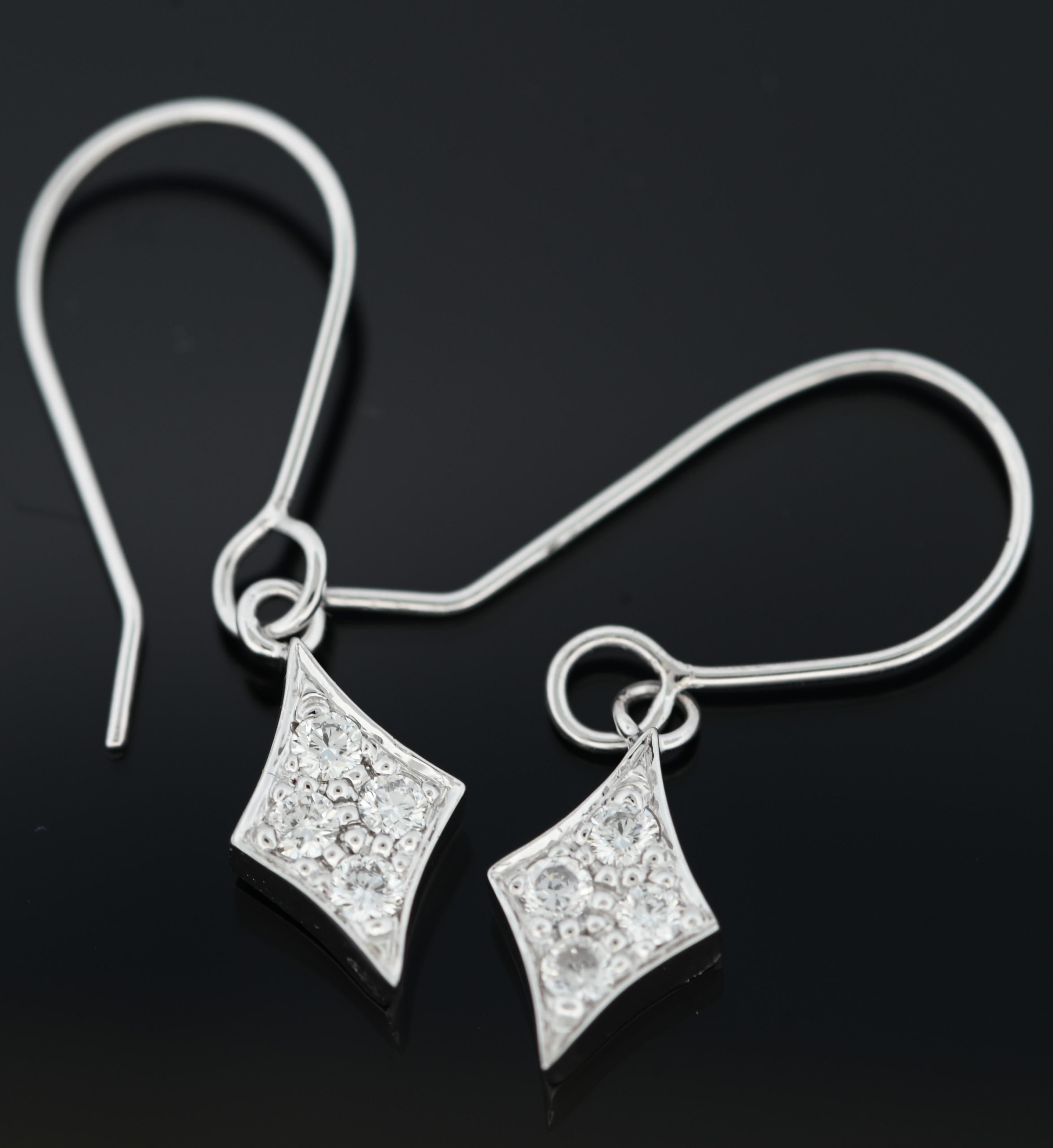 Modern Classic Design 18K White Gold Diamond Shape Earrings with Diamonds For Sale