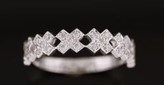 Classic Design 18K White Gold Lattice Ring with Diamonds