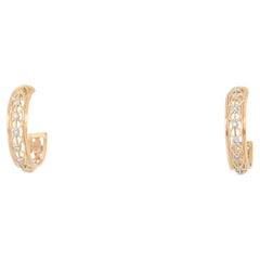 Classic Design 18K Yellow Gold Halo Cuff Earring with Diamonds