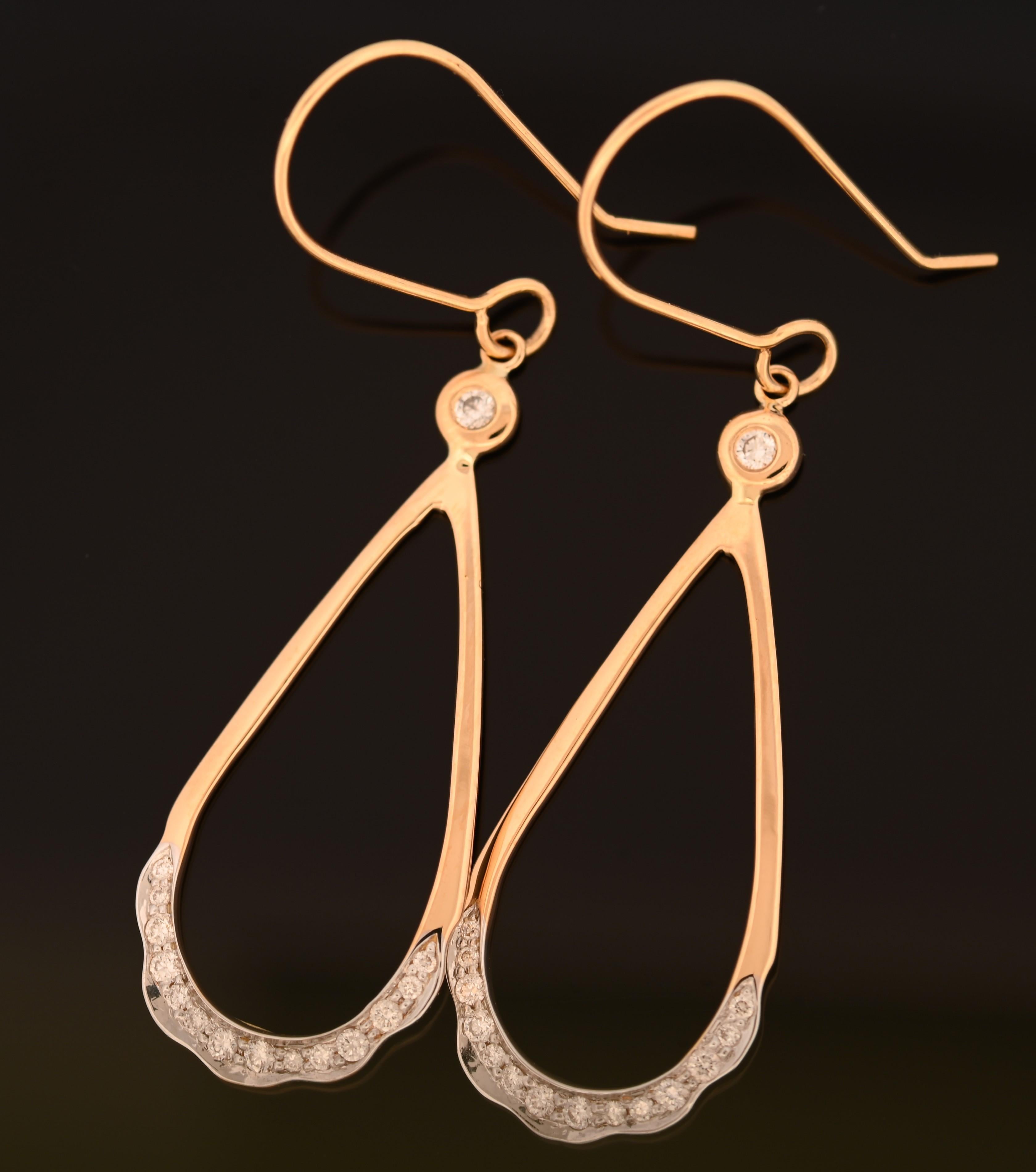 Taglio rotondo Orecchino Soleil a goccia con diamanti in oro giallo 18 carati dal design classico in vendita