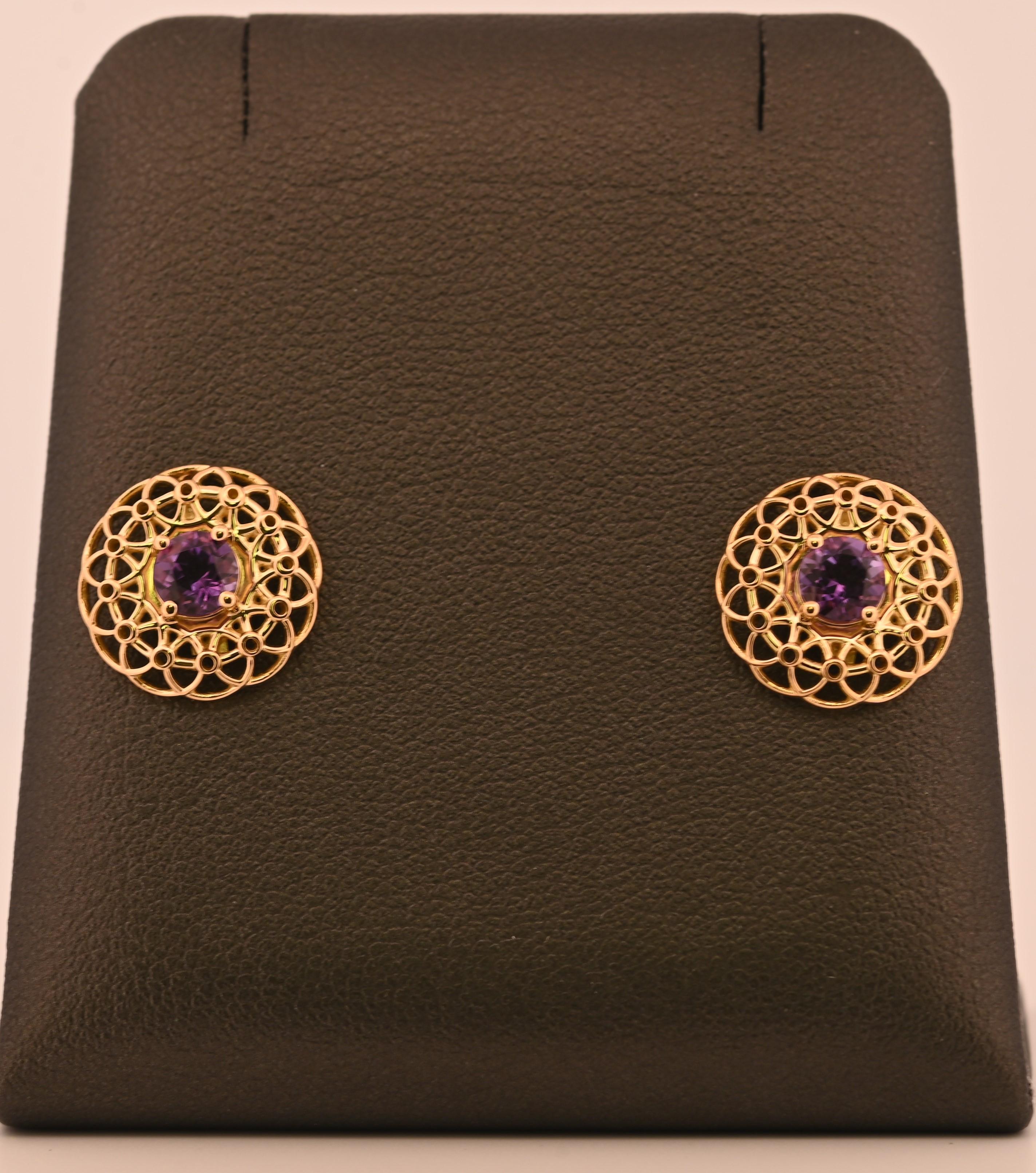 Modern Classic Design 18K Yellow Halo Earring with Amethyst For Sale