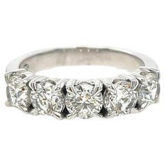 Classica fascia di diamanti in oro bianco 18ct e 5 = 2ct di diamanti