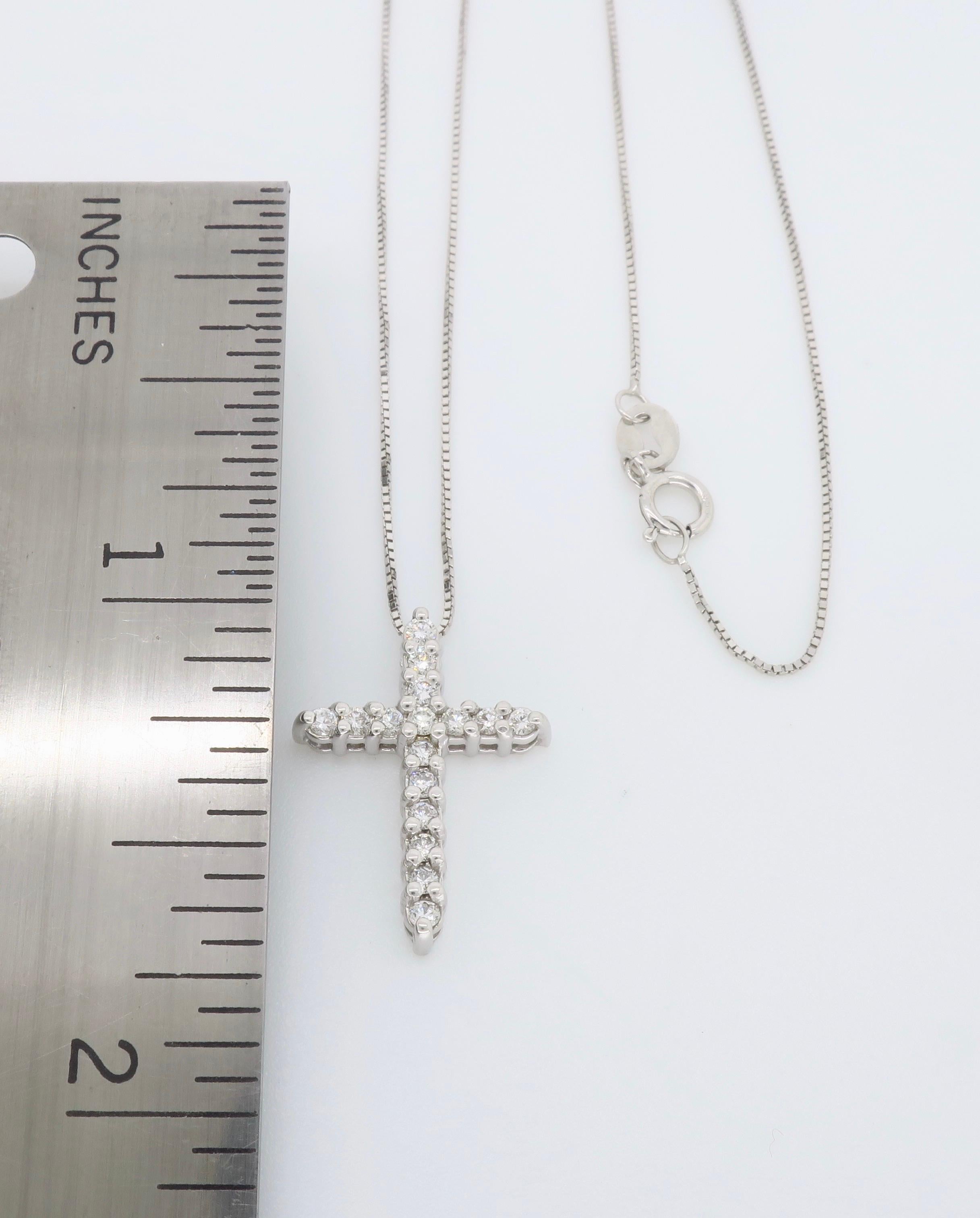 Classic Diamond Cross Pendant Necklace In New Condition In Webster, NY