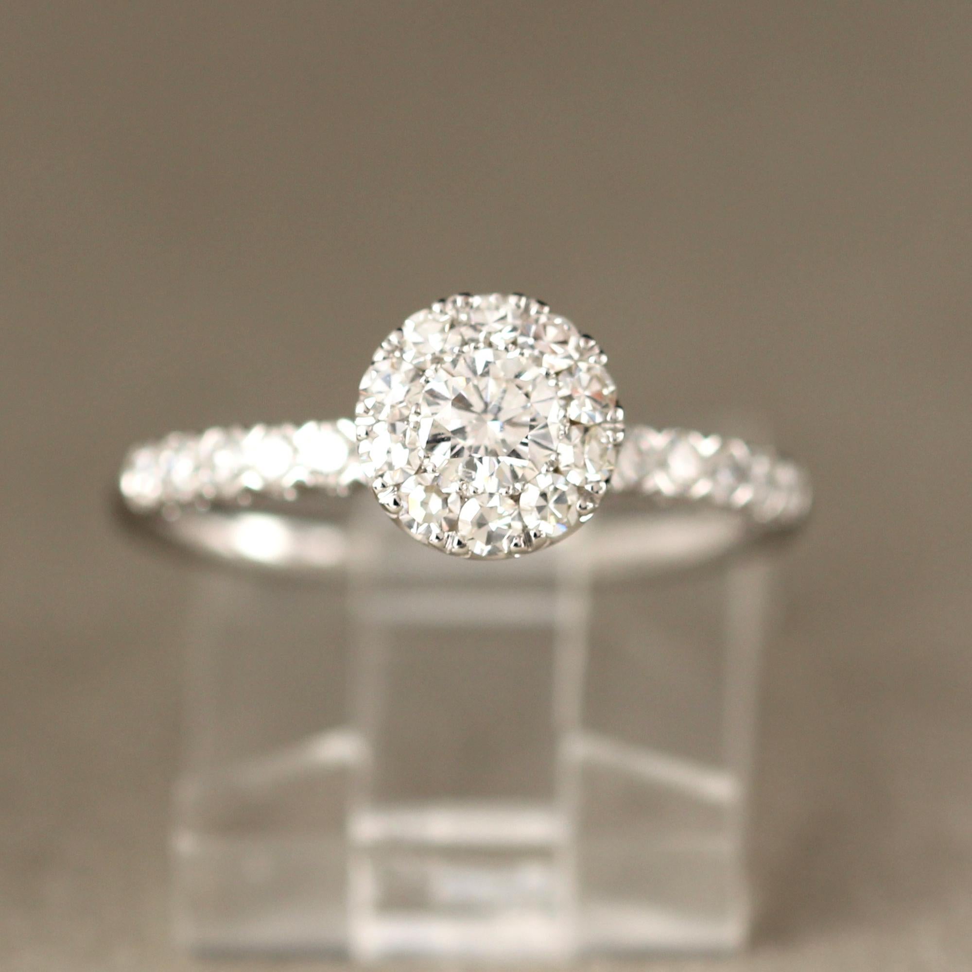 Round Cut Classic Diamond Engagement Ring 18 Karat White Gold Cluster Diamond Ring For Sale