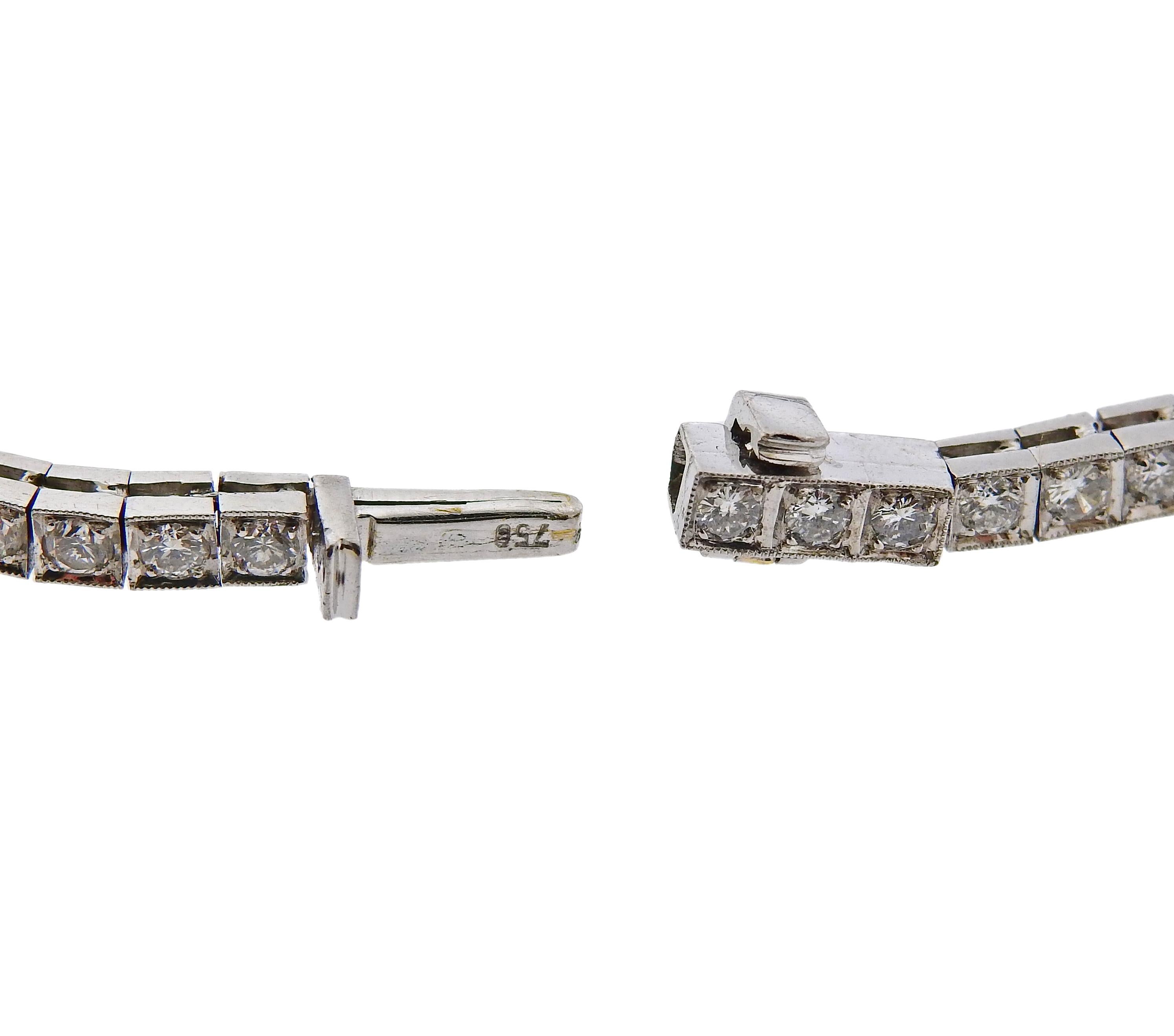 Women's Classic Diamond Gold Tennis Bracelet For Sale