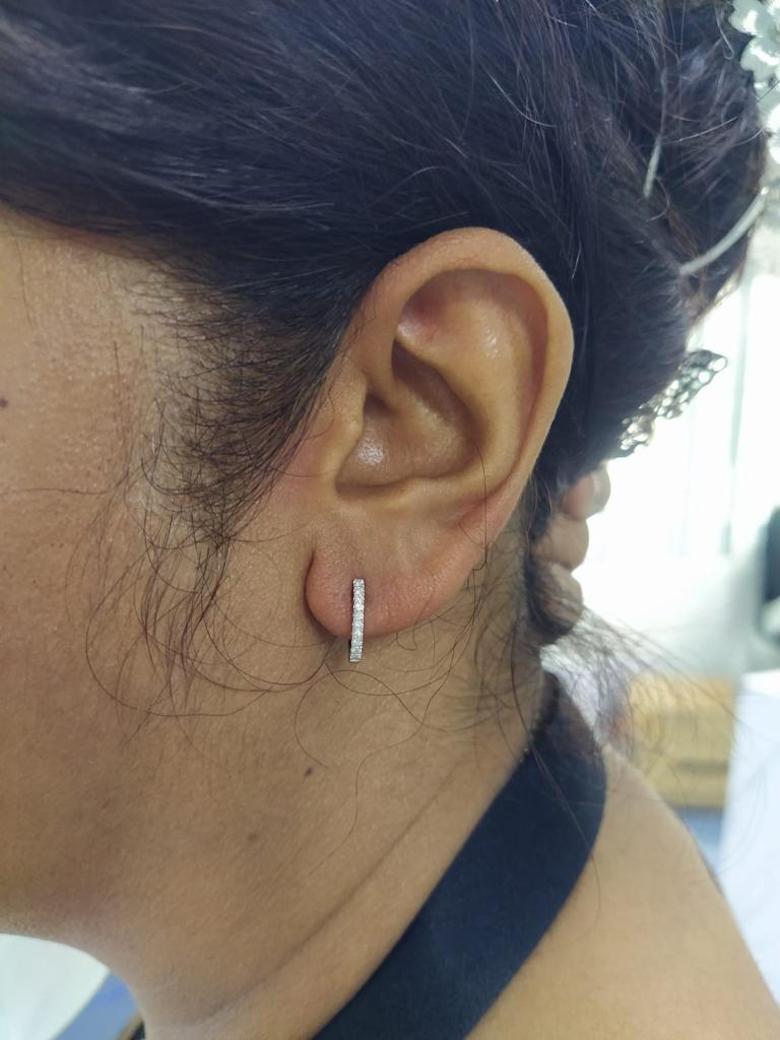 Women's Classic Diamond Lever-Back Earring 18k White Gold Diamond for Her For Sale