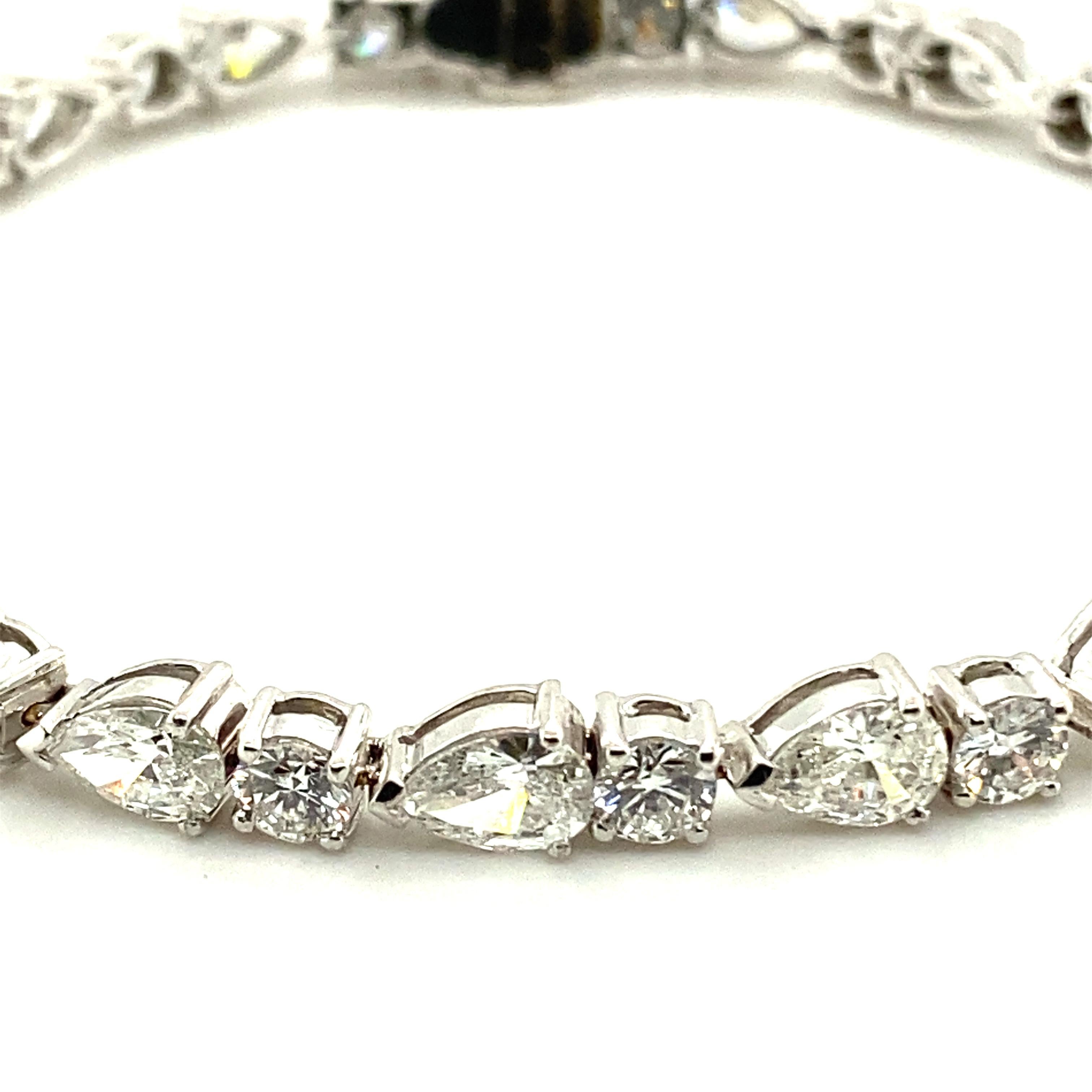 Contemporain Bracelet classique ligne de diamants en or blanc 18 carats