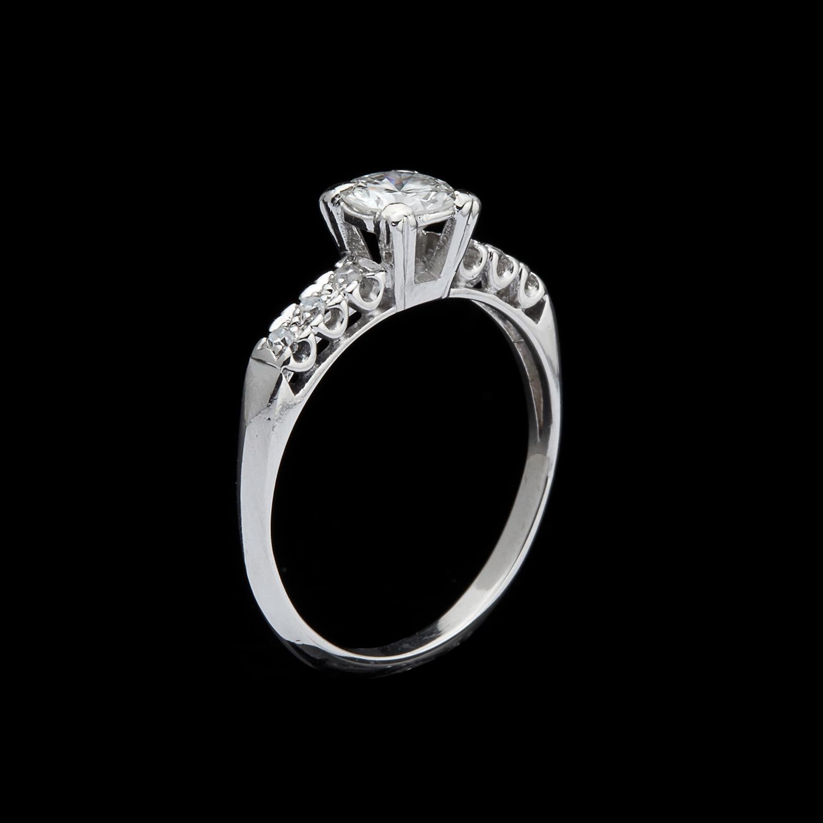 Women's Classic Diamond and Platinum Engagement Ring For Sale