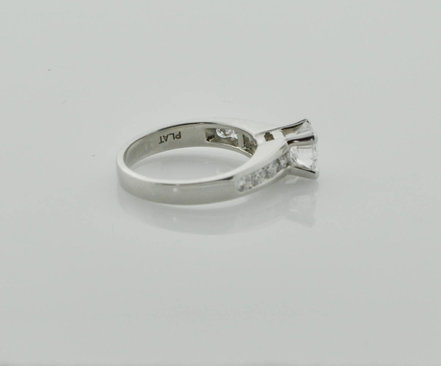 Round Cut Classic Diamond Solitaire Ring in Platinum 1.03 GIA F-VS2 For Sale